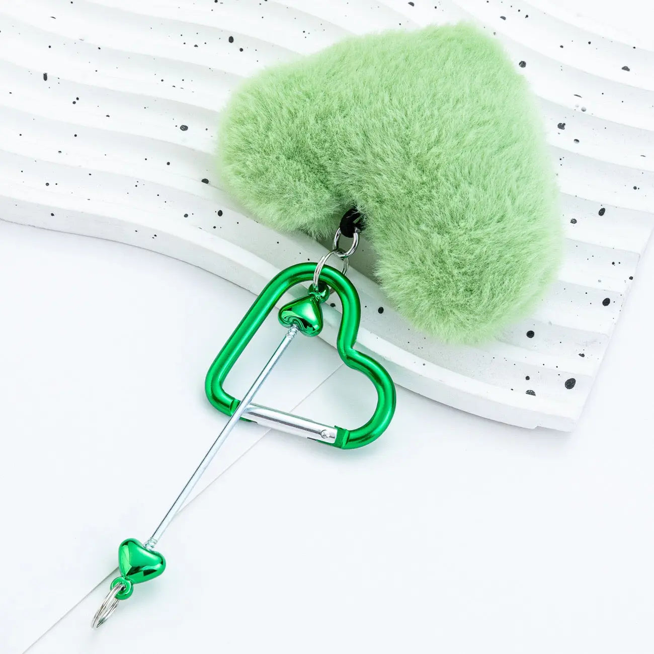 FS6070-16*4.5cm Heart Plush Mountaineering Keychain - Zoe DIY Wholesale