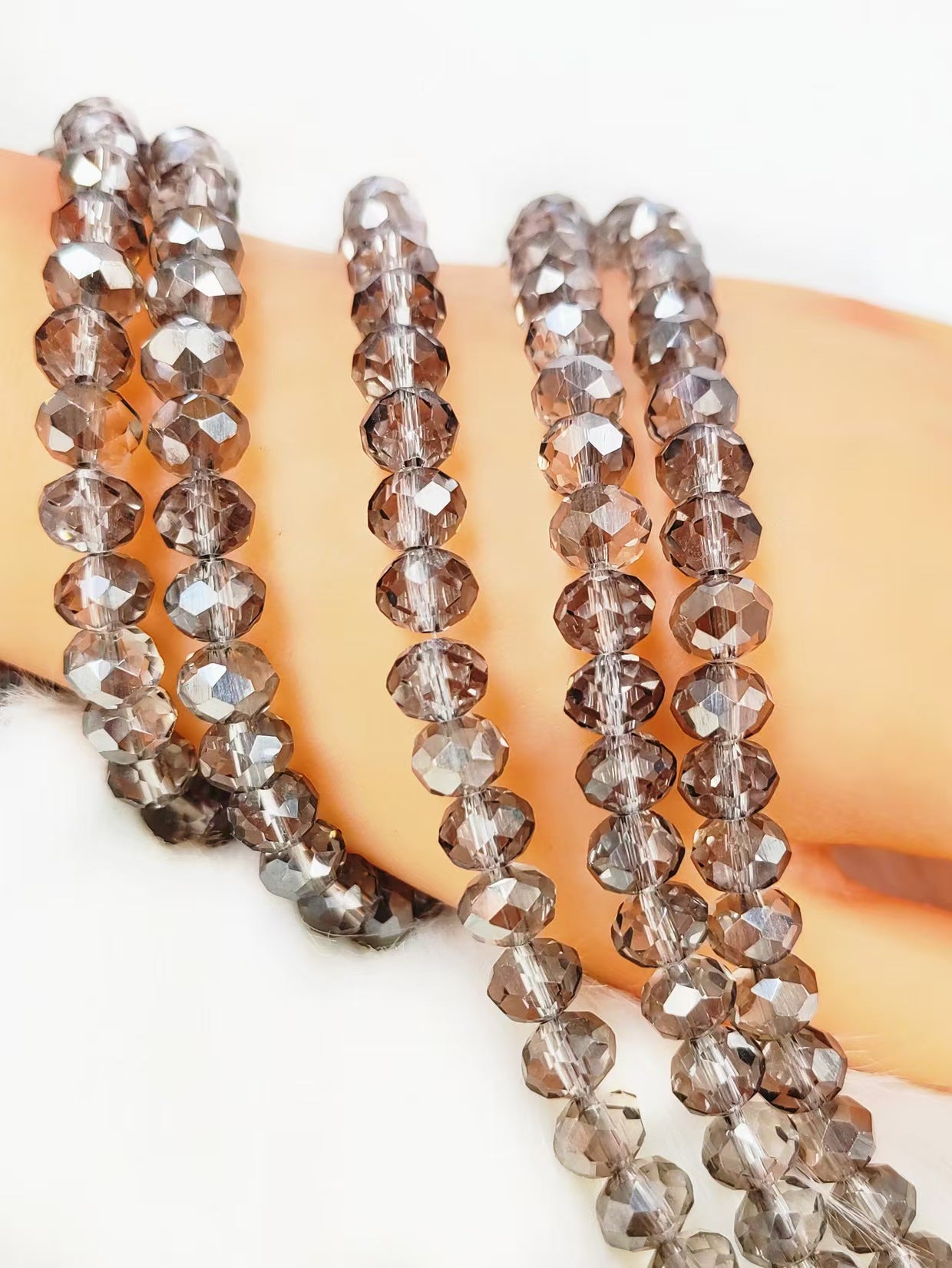 FS5318- About 450 PCS 6mm Crystal Glass Beads