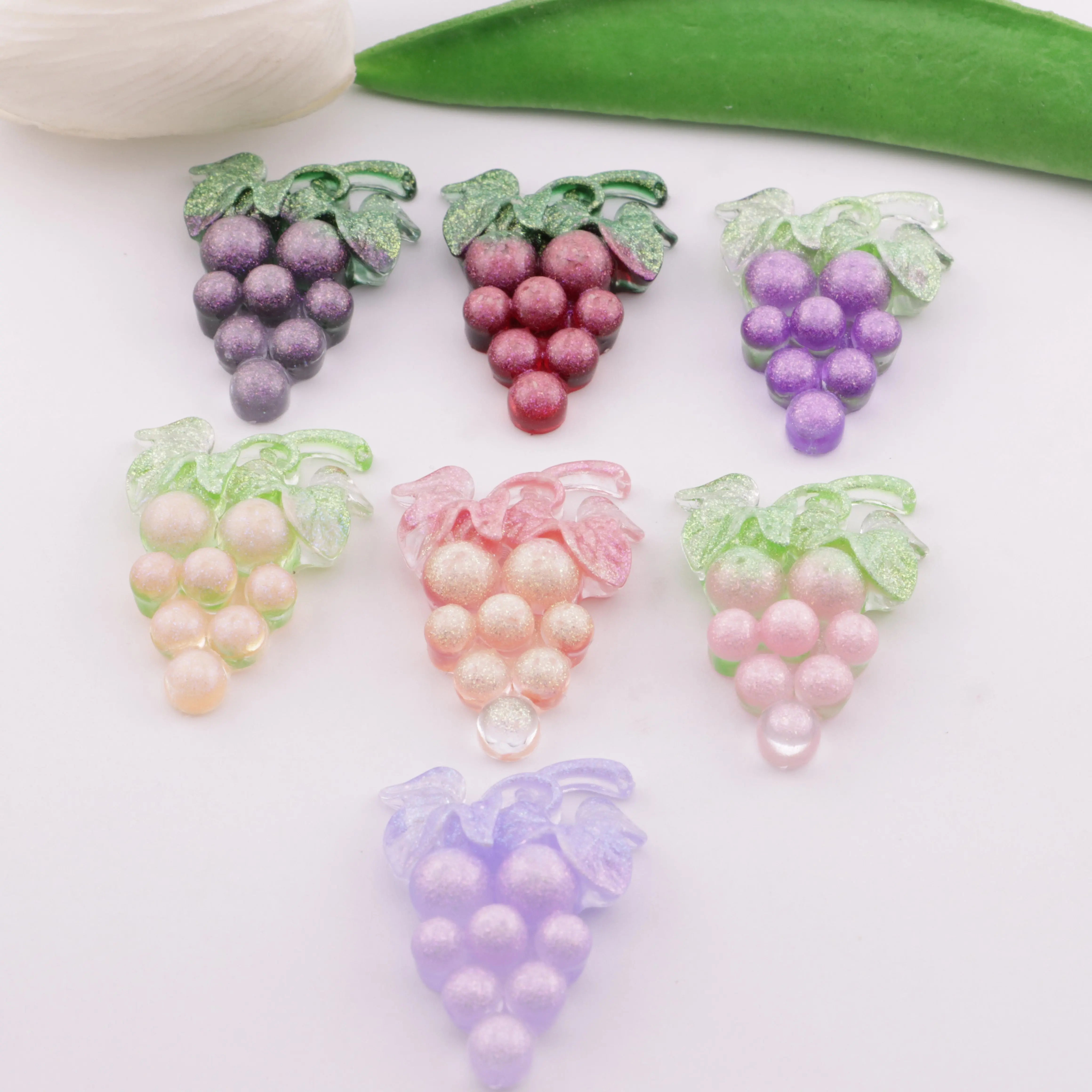 FS6384-35×26Mm Luminous Grape Charms - Zoe DIY Wholesale