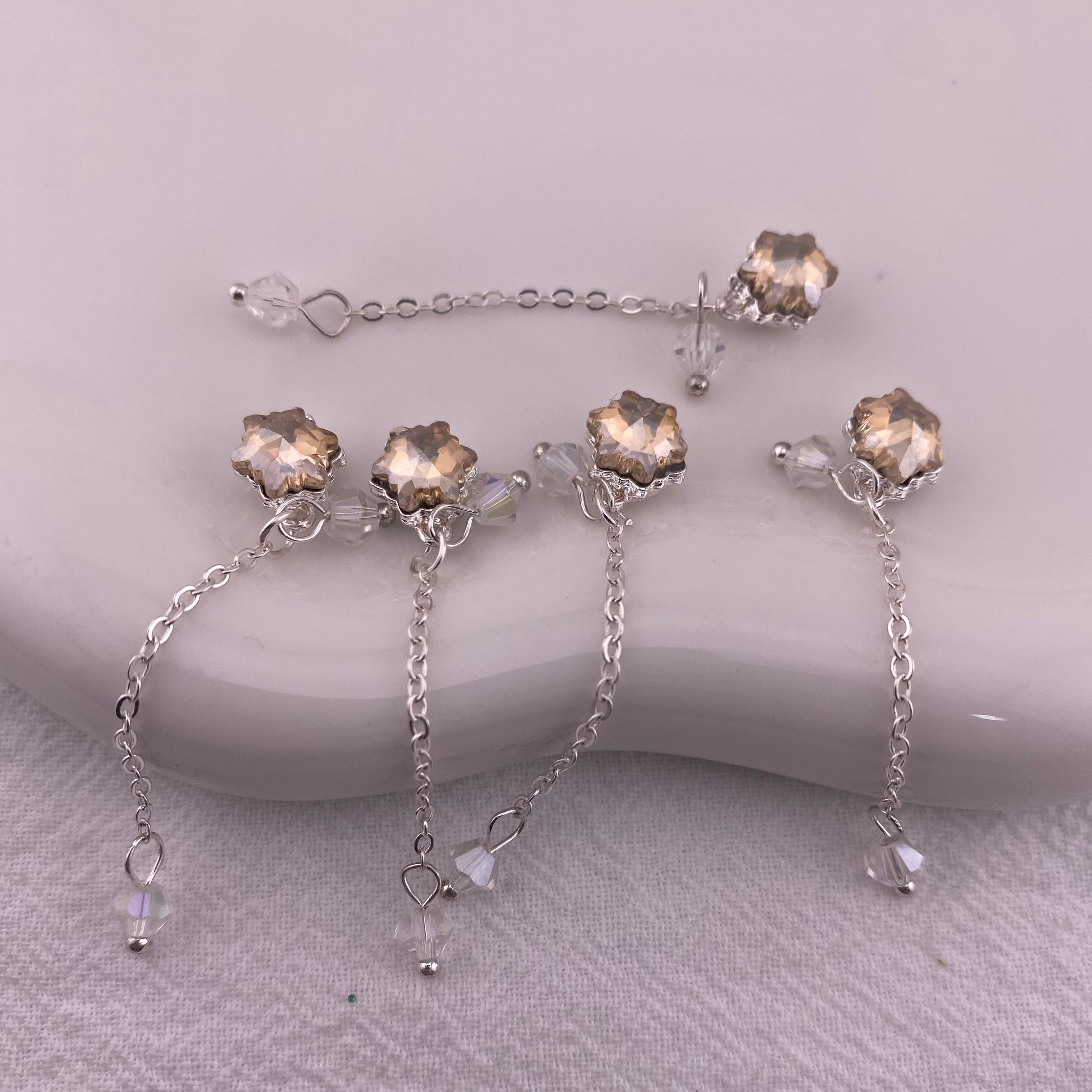 FS5811-8mm Snowflake Diamond With Tassel Chain Metal Nail Charms Zoe's DIY Shop