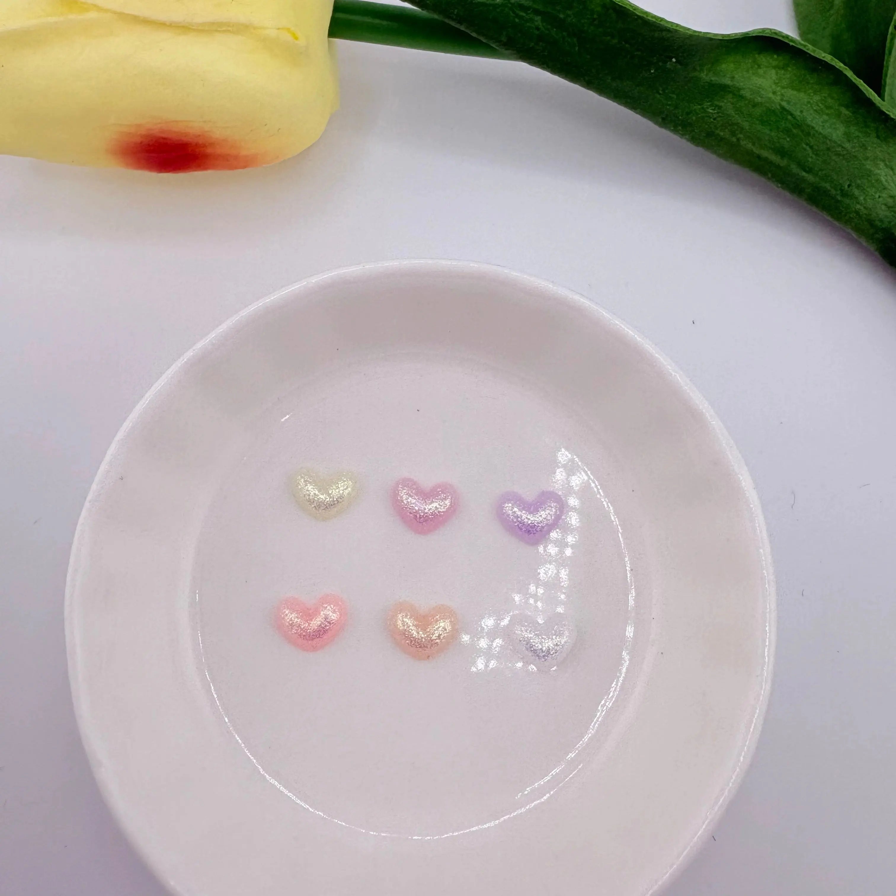 FS101252-About 6*8MM Heart Nail Charms Zoe DIY Wholesale