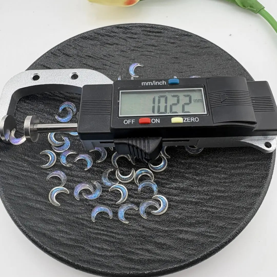 FS10980-10MM Color-Changing Moon Nail Charms Zoe DIY Wholesale