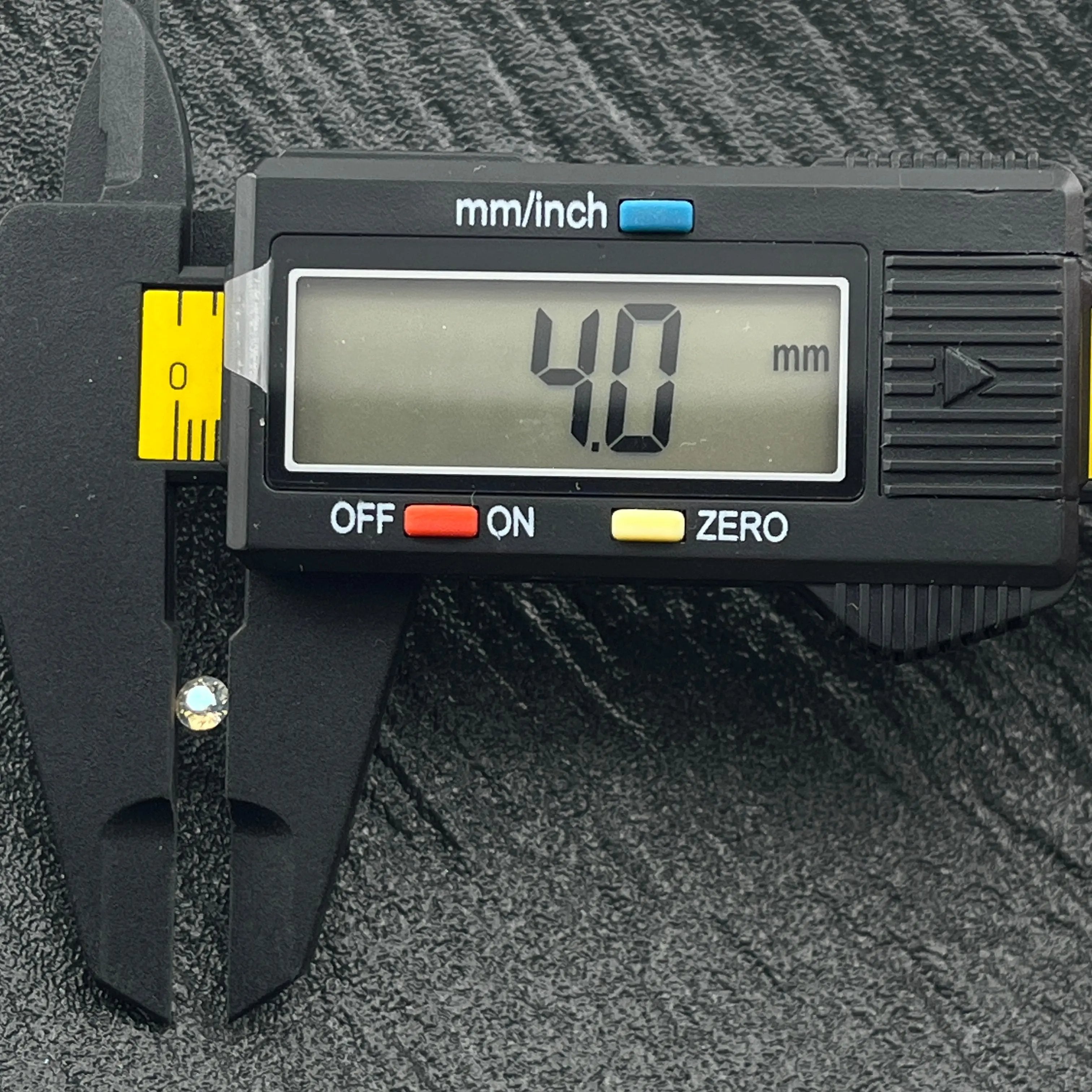 FS2229- 100PCS 4MM diamond Zoe's DIY Shop