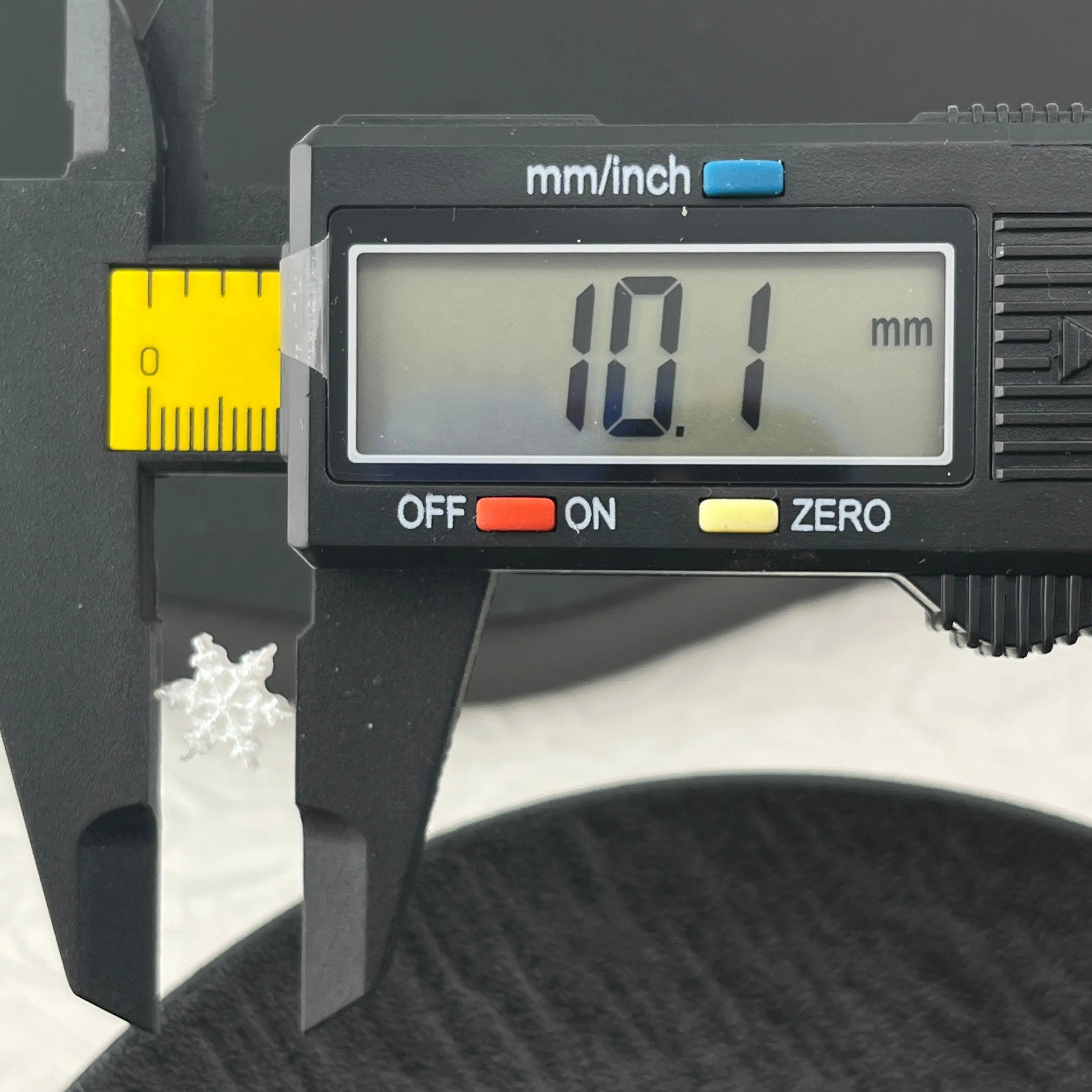 FS2240- 200PCS 10MM Glow-in-the-dark snow patch Zoe's DIY Shop