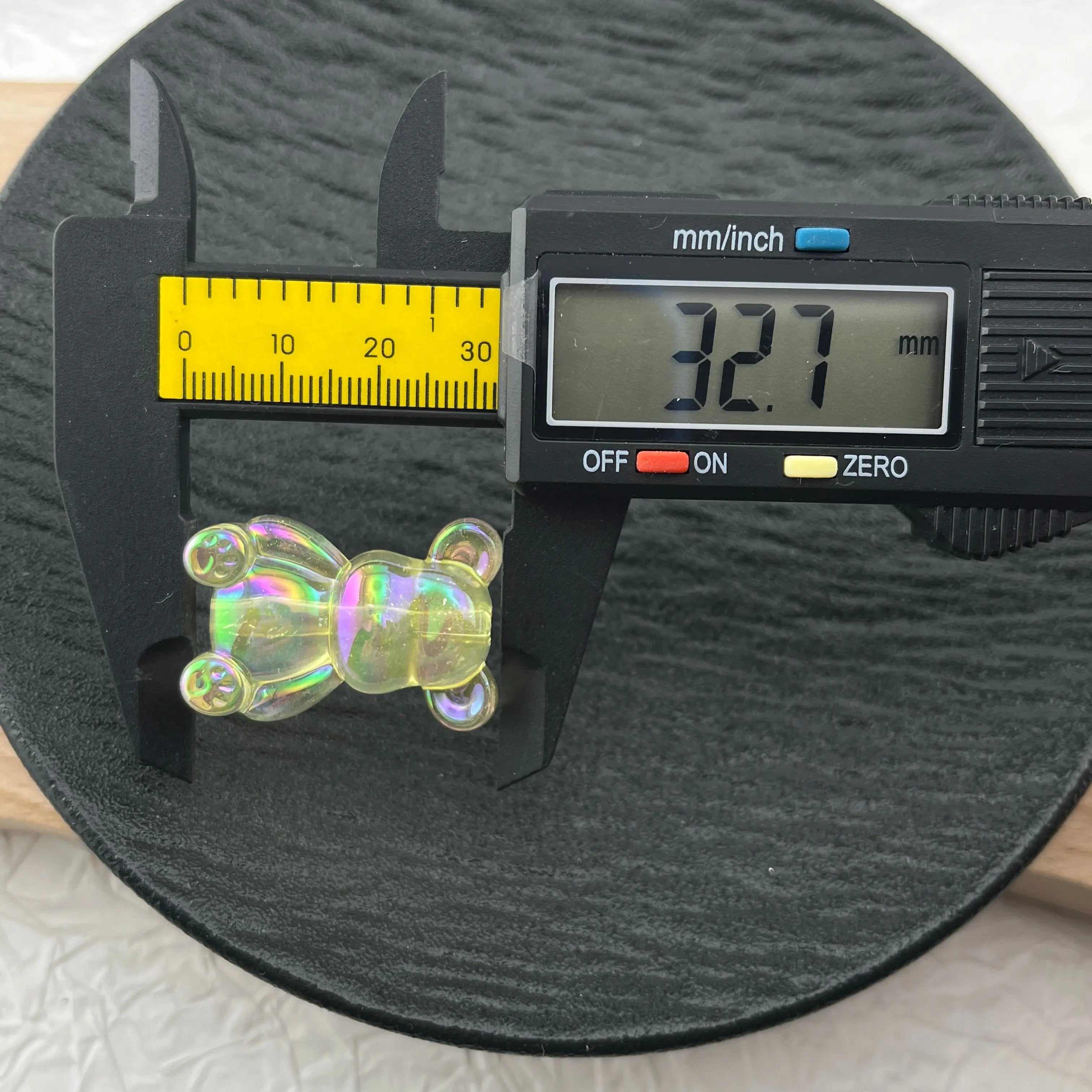 FS2322- 10PCS 33MM Glow-in-the-dark jelly bear beads Zoe's DIY Shop