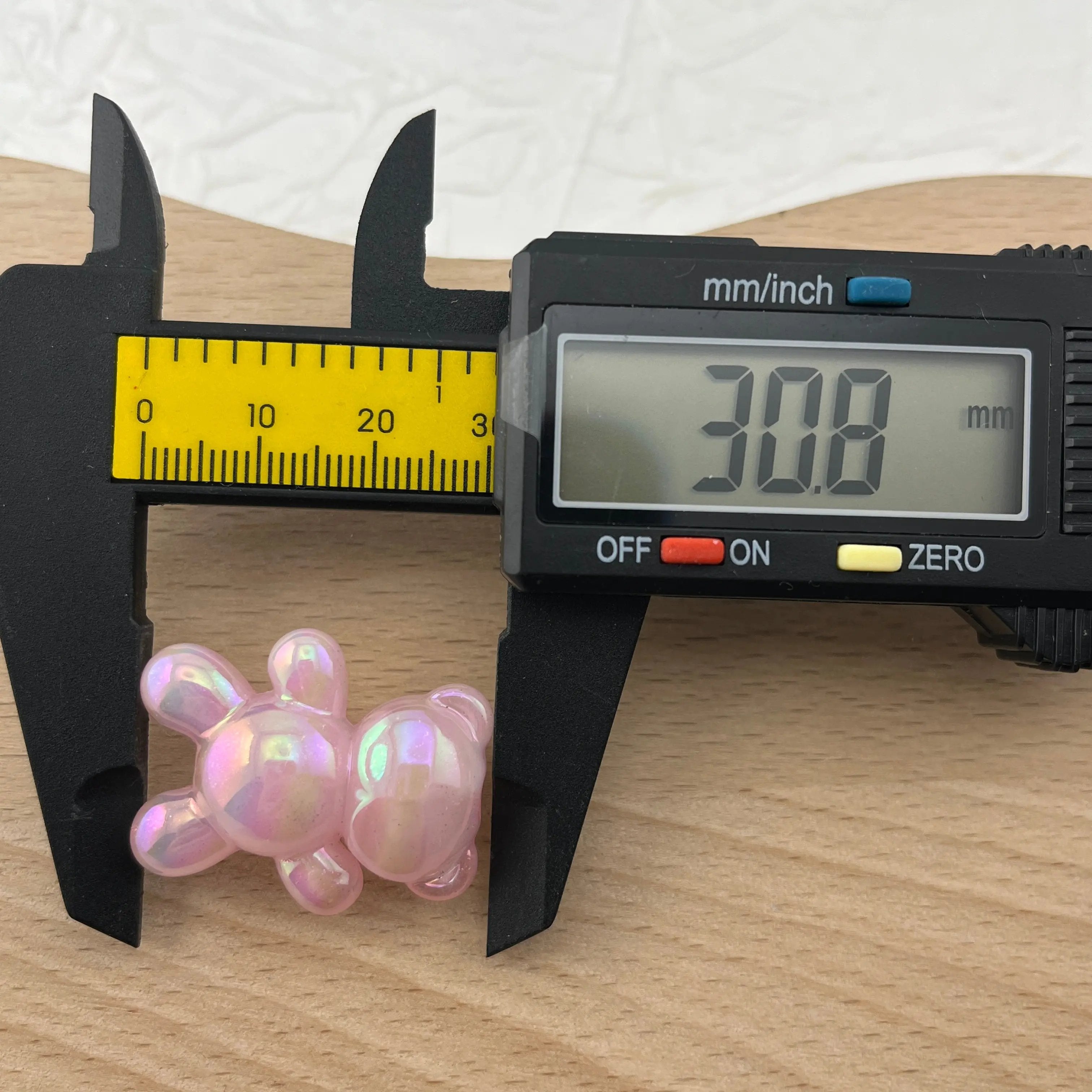 FS2327 - 10PCS 31MM Glow-in-the-dark bear beads Zoe's DIY Shop