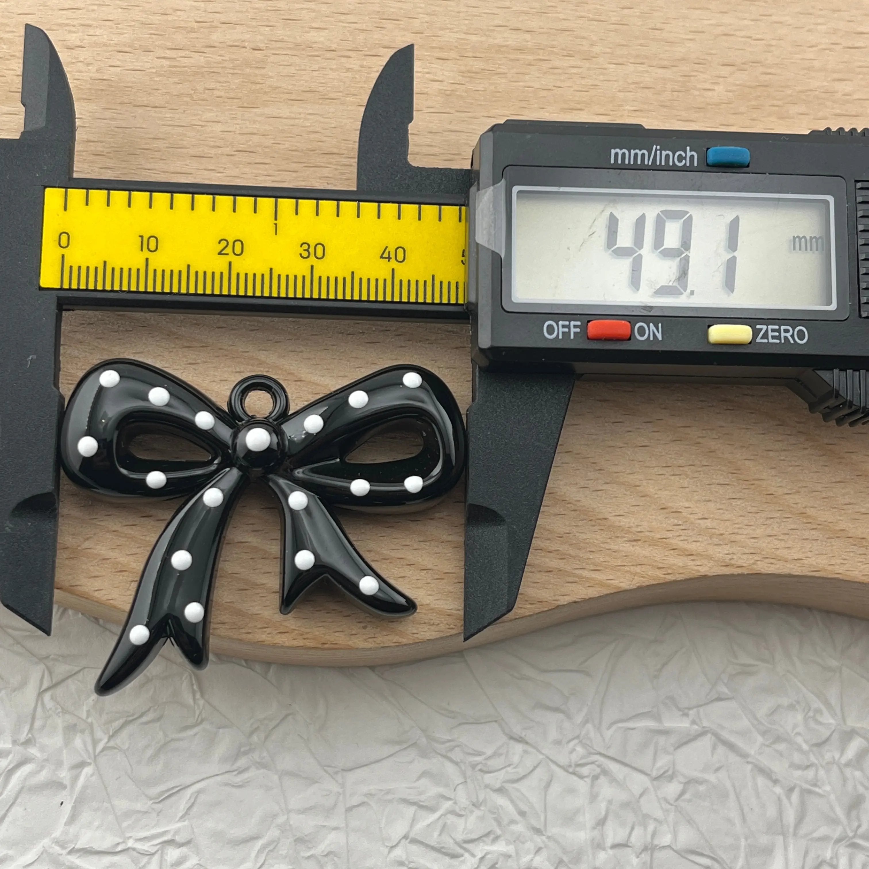 FS2398- 5PCS 49MM Black bows spotted pendant Zoe's DIY Shop