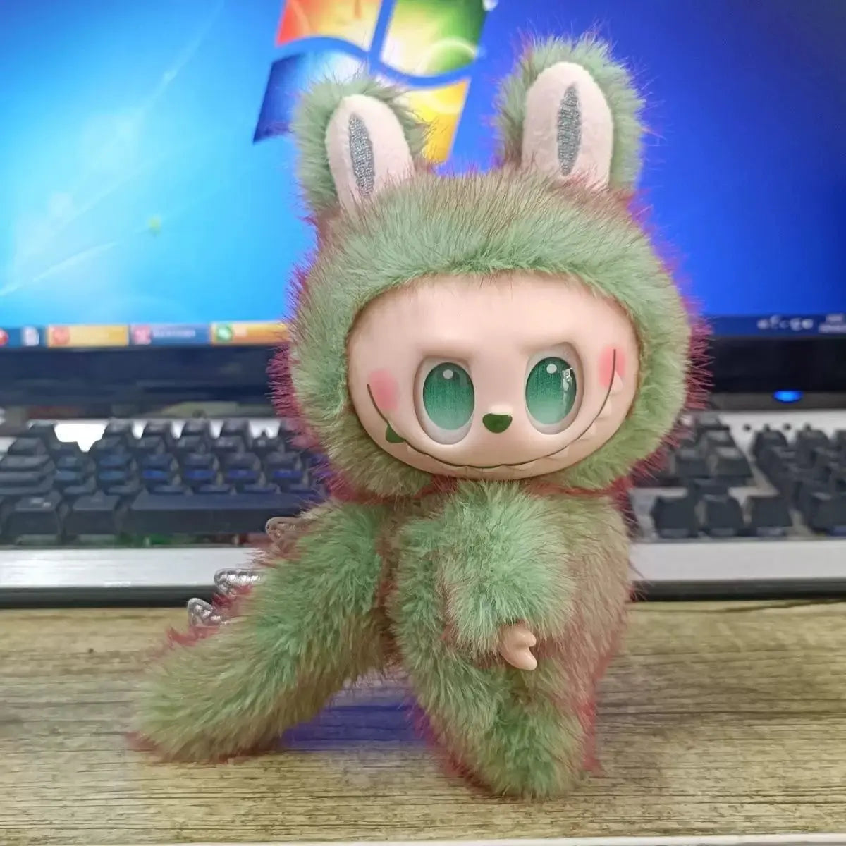 Green Labubu Zoe's DIY Shop