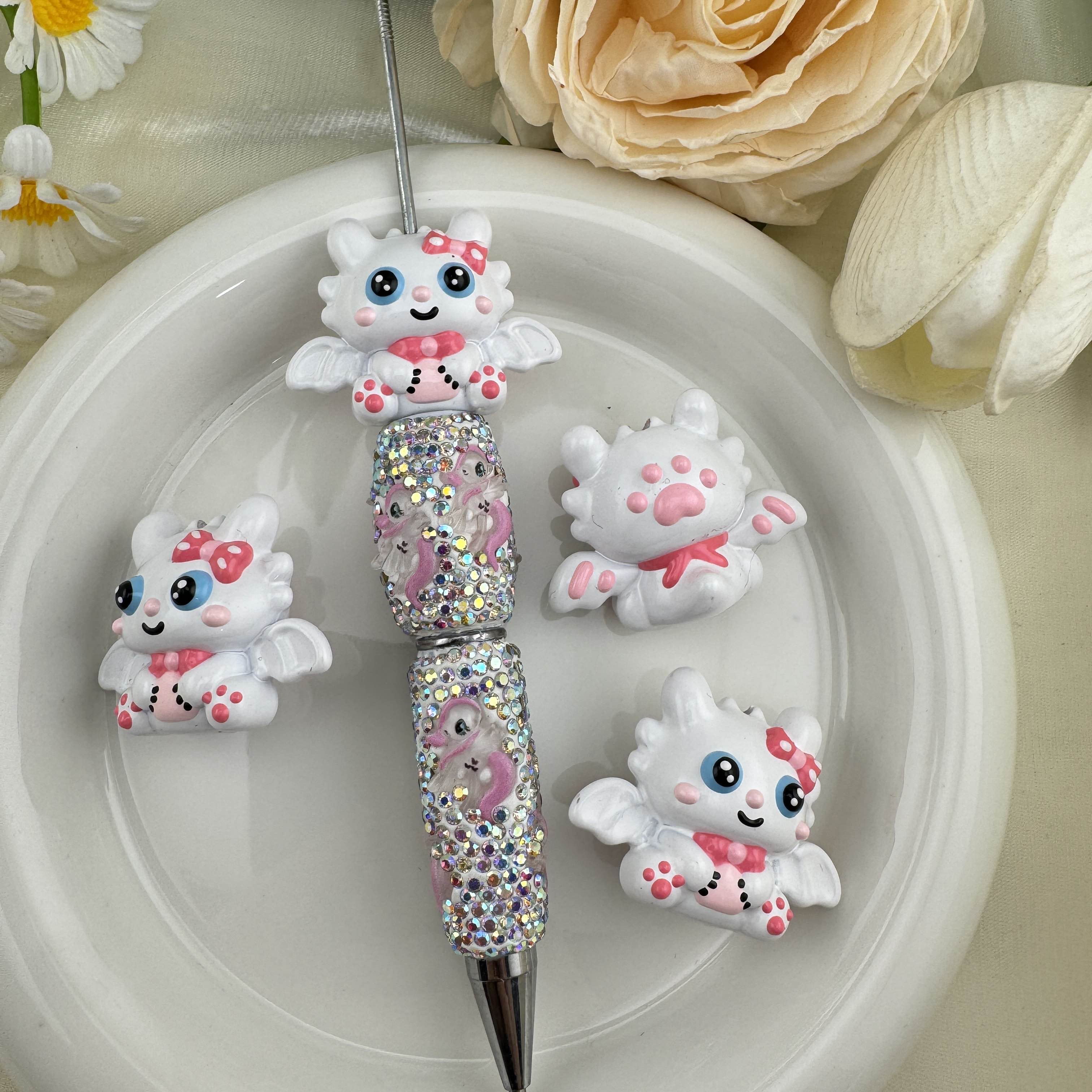 FS6803-Toothless and the Light Furry Hand Painted Acrylic Beads Zoe DIY Wholesale