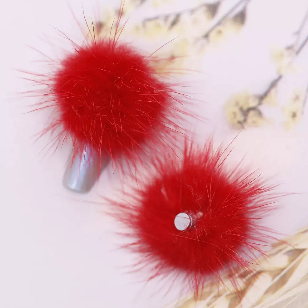 FS10230-Random Mixed PomPom Nail Charms