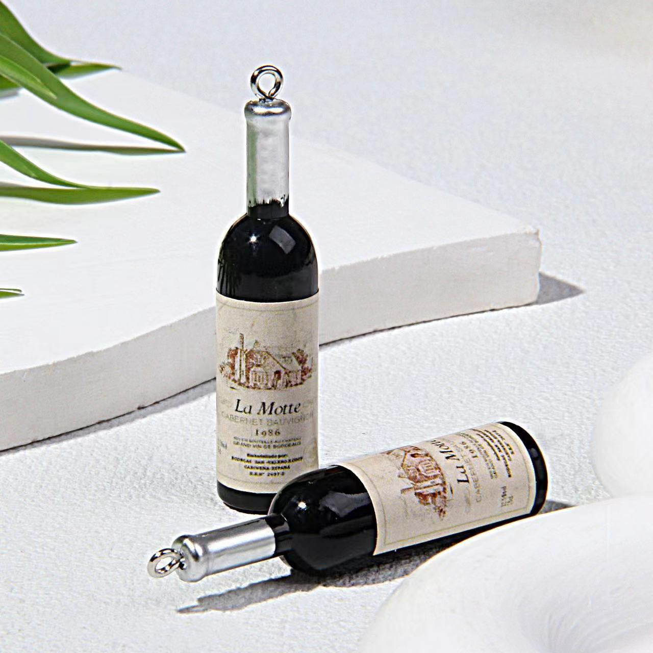 FS5081-Random Mixed 12×52mm Creative Wine Bottle Resin Charms