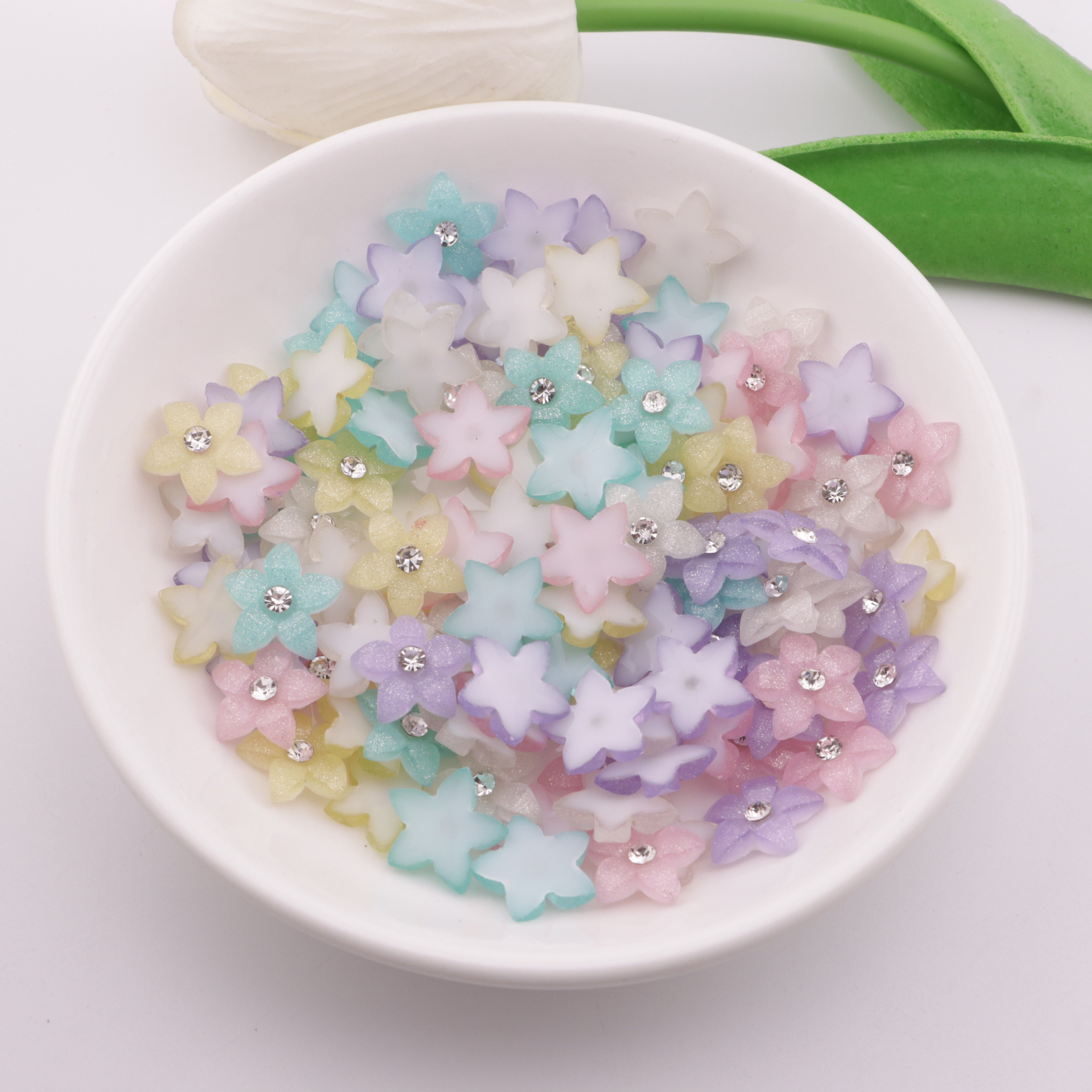 FS5731- 13mm Five-petal Flower Patch With Diamonds