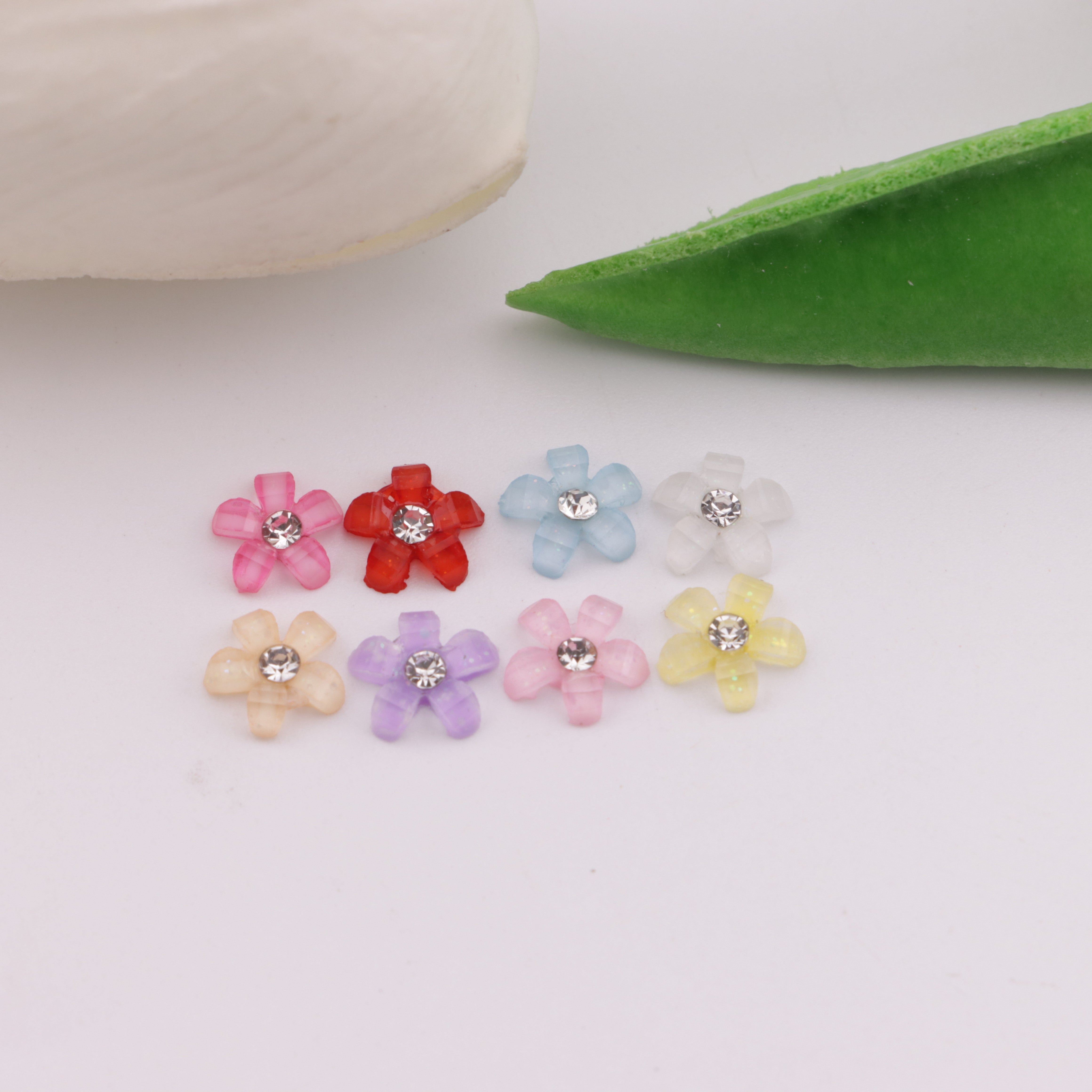 FS5707- 6.5mm 5-Petal Flower Charms With Diamonds