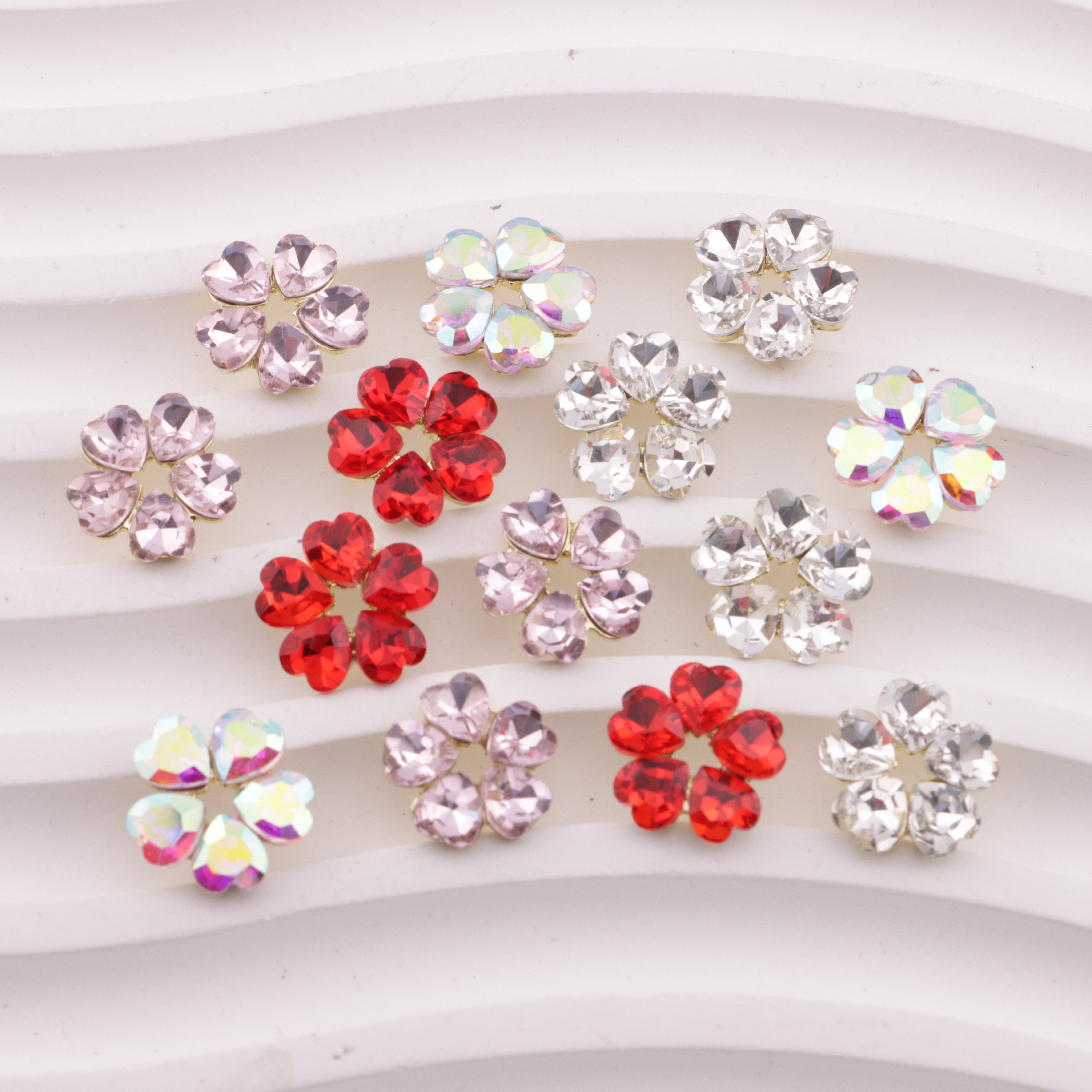 FS3994- 13*13mm Heart Flower Charms Five-Petal Heart-Shaped Flower Nail Stickers