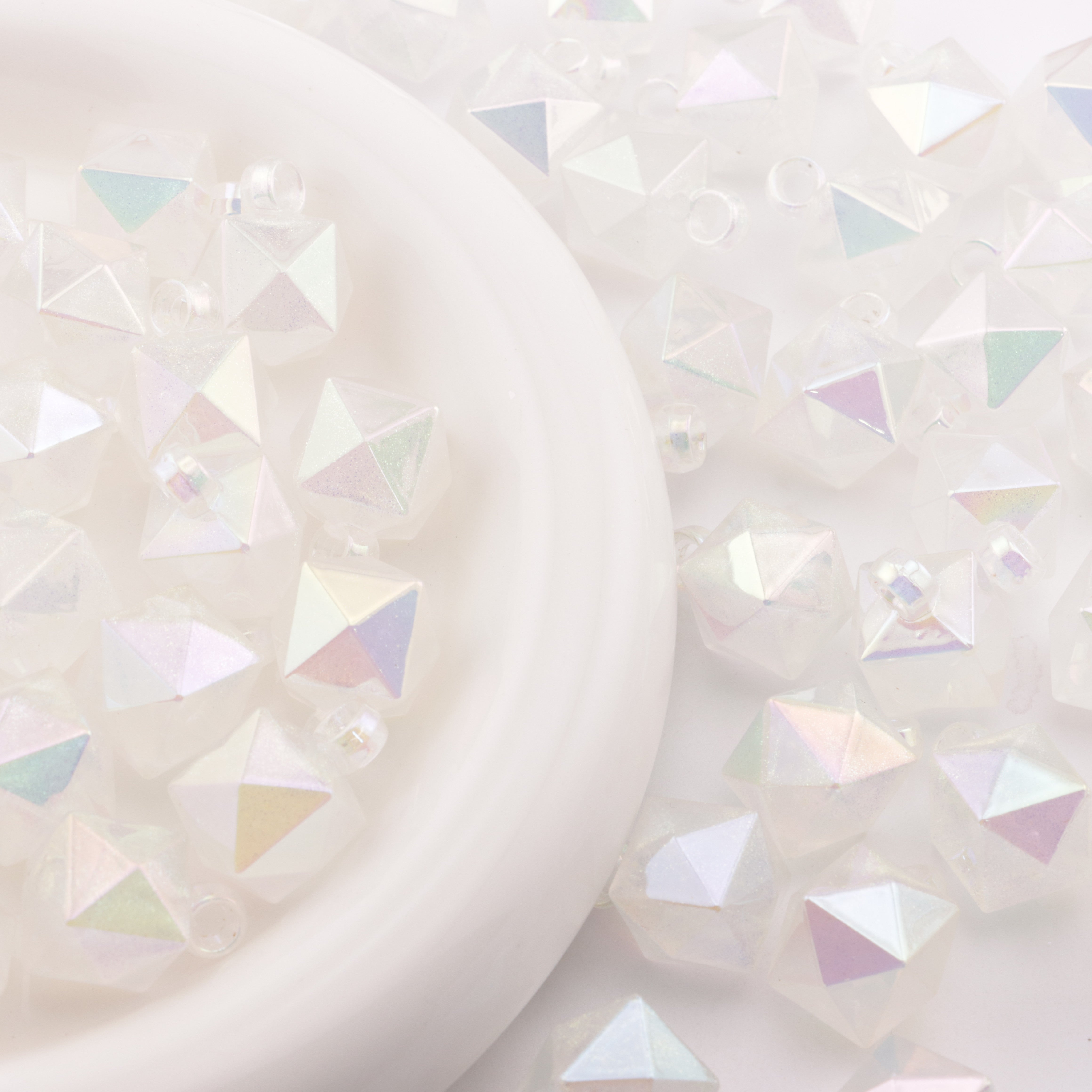 FS4105- 16mm Glowing Rhomb Beads Charms, Rhombus Fine Glittering Night-Light Car Hanging Pendant Beads