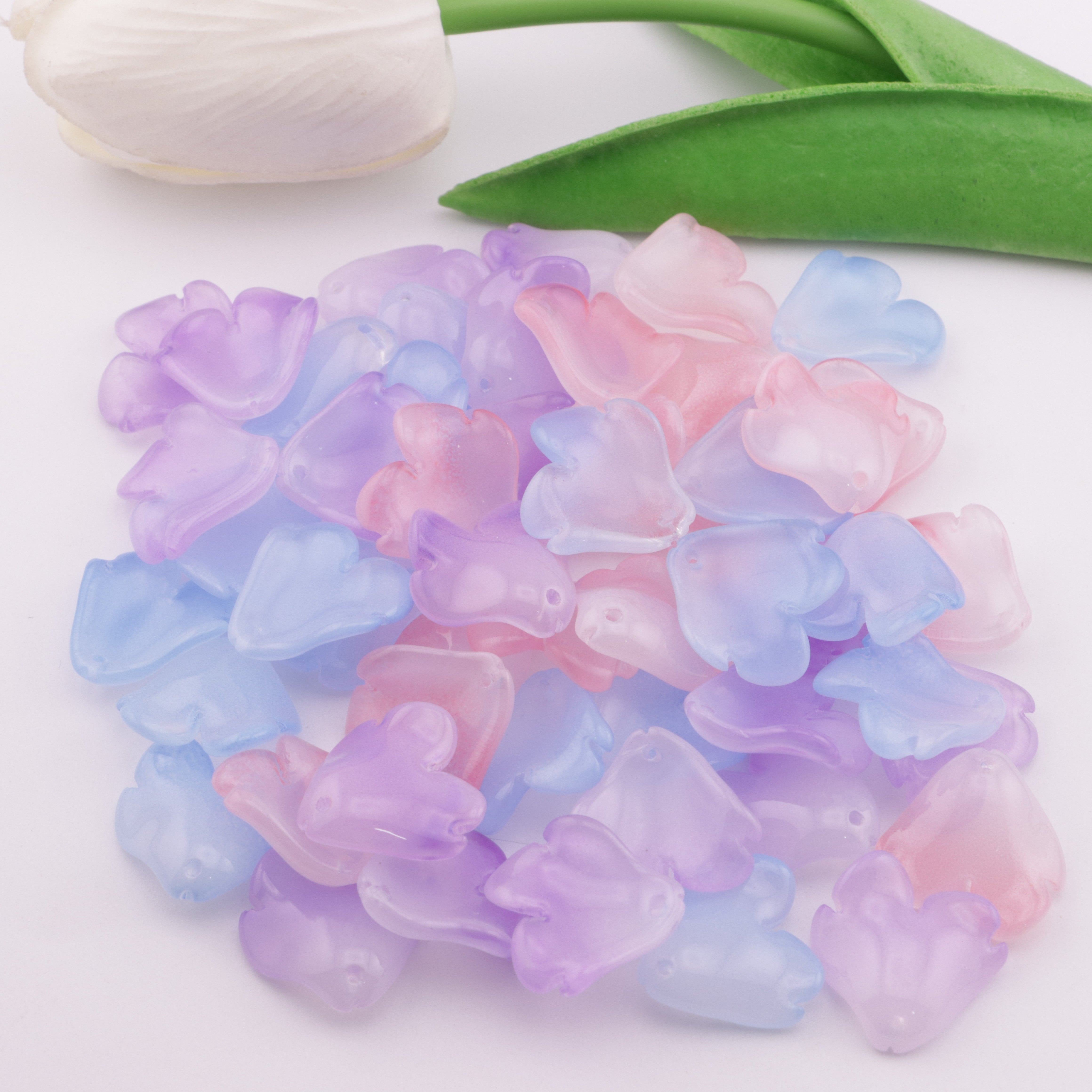 FS5748- 19*19mm Glass Petals With Hole, Holed Glass Petals