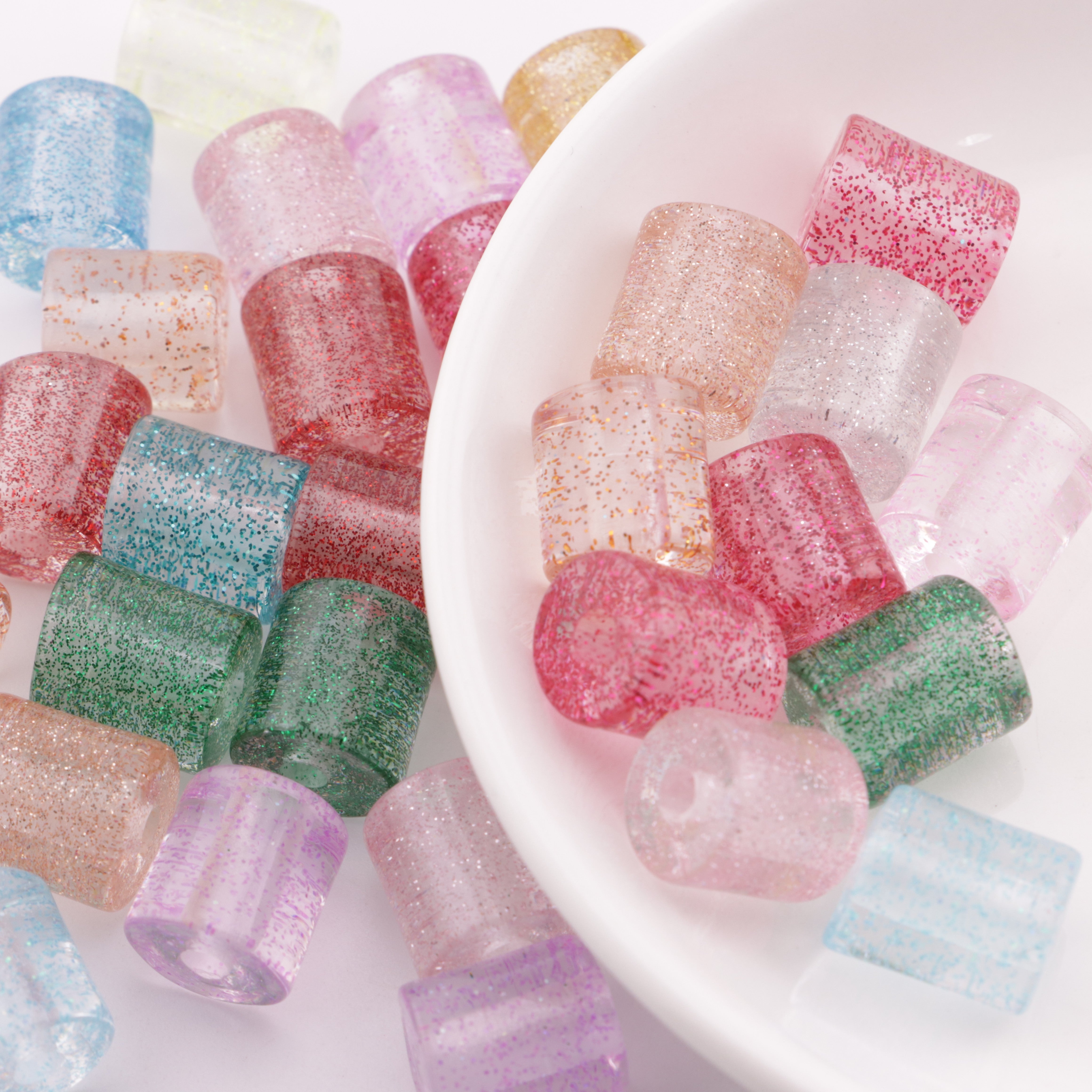 FS5888- 12.5mm High, 11mm Diameter, Cylindrical Resin Beads With Fine Glitter