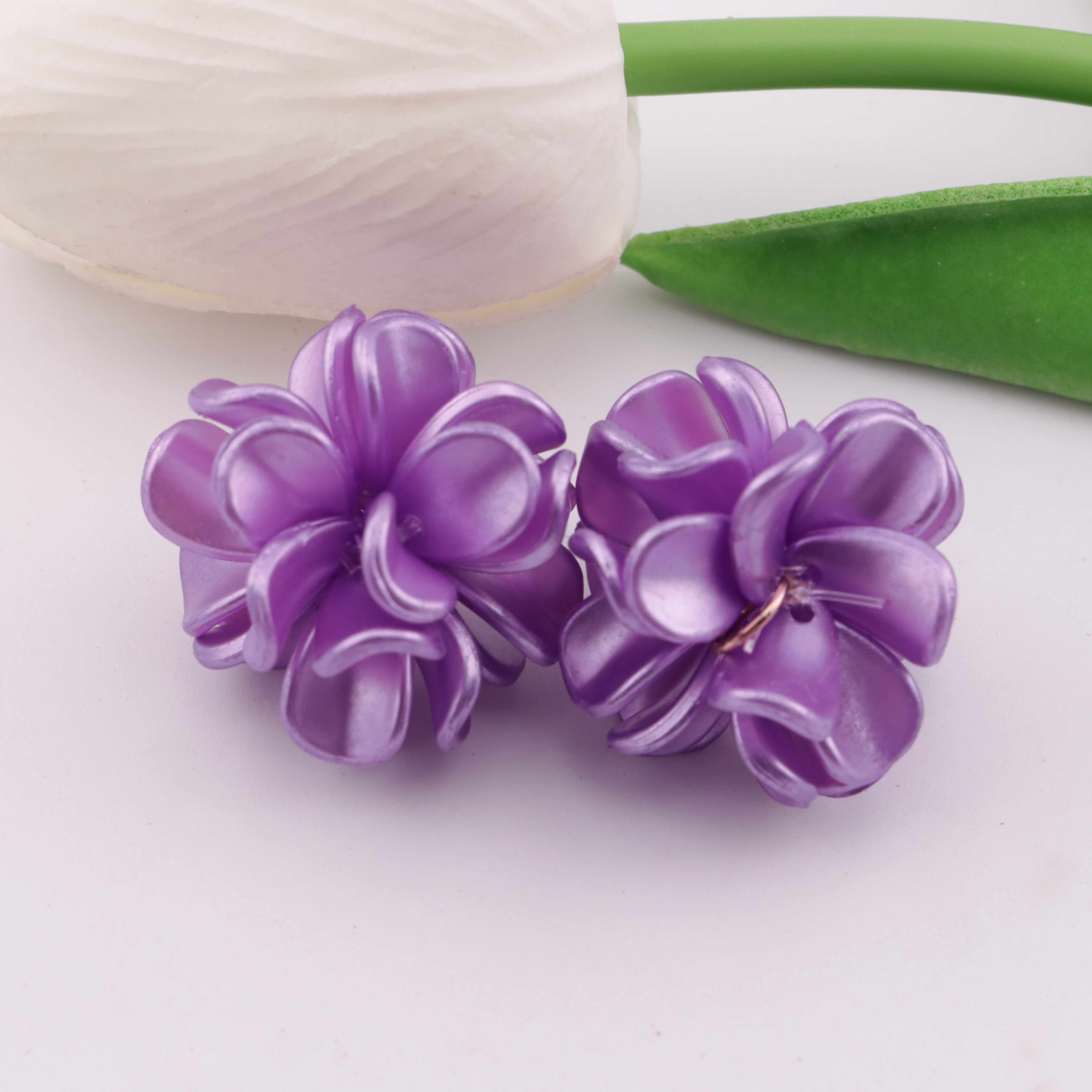 FS1013- 28MM Pearl Looking Flower Beads With Ring Connector Fit For Beadable Pens