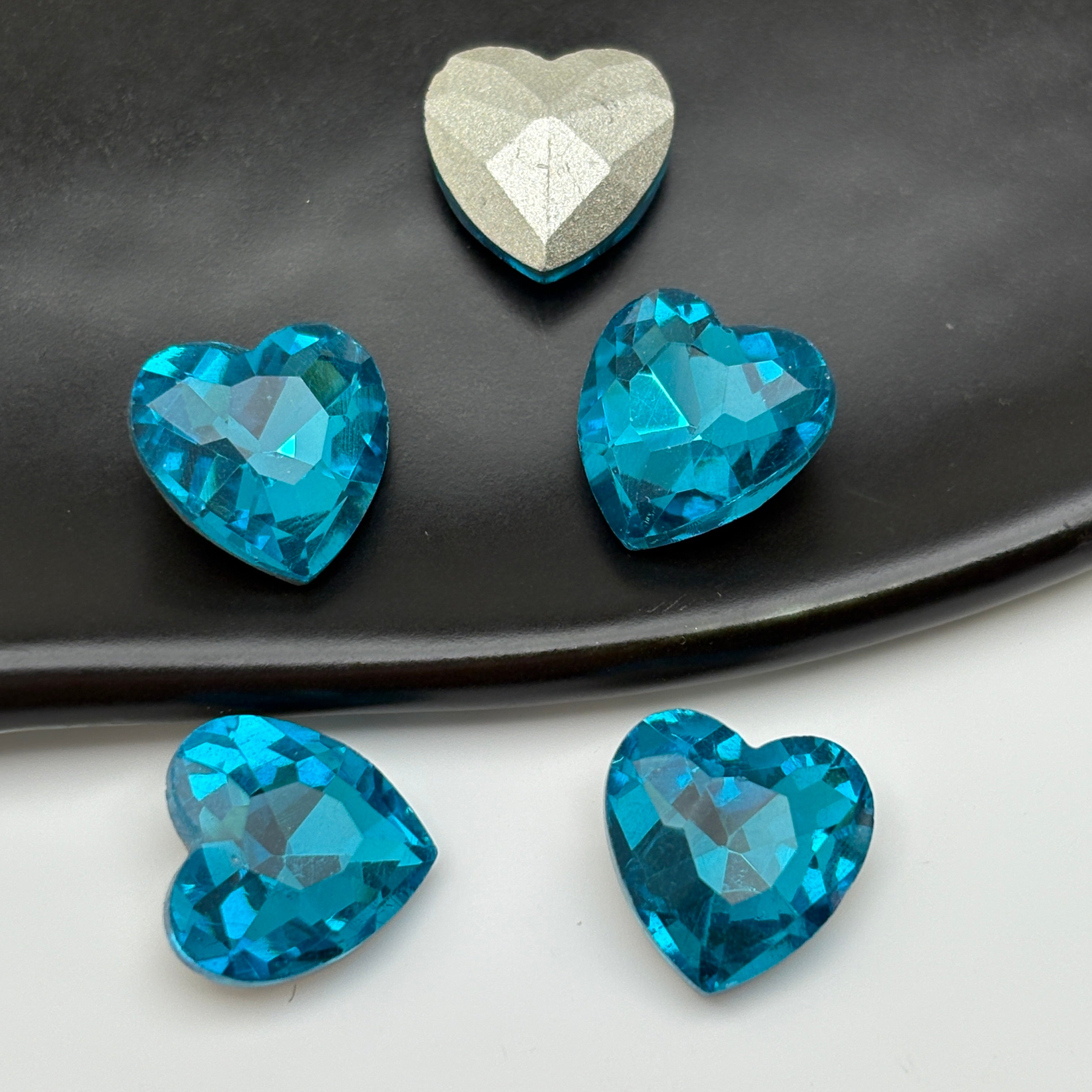 FS5401- 12mm Heart Crystal Diamonds Loving Heart With Pointed Bottom Diamonds