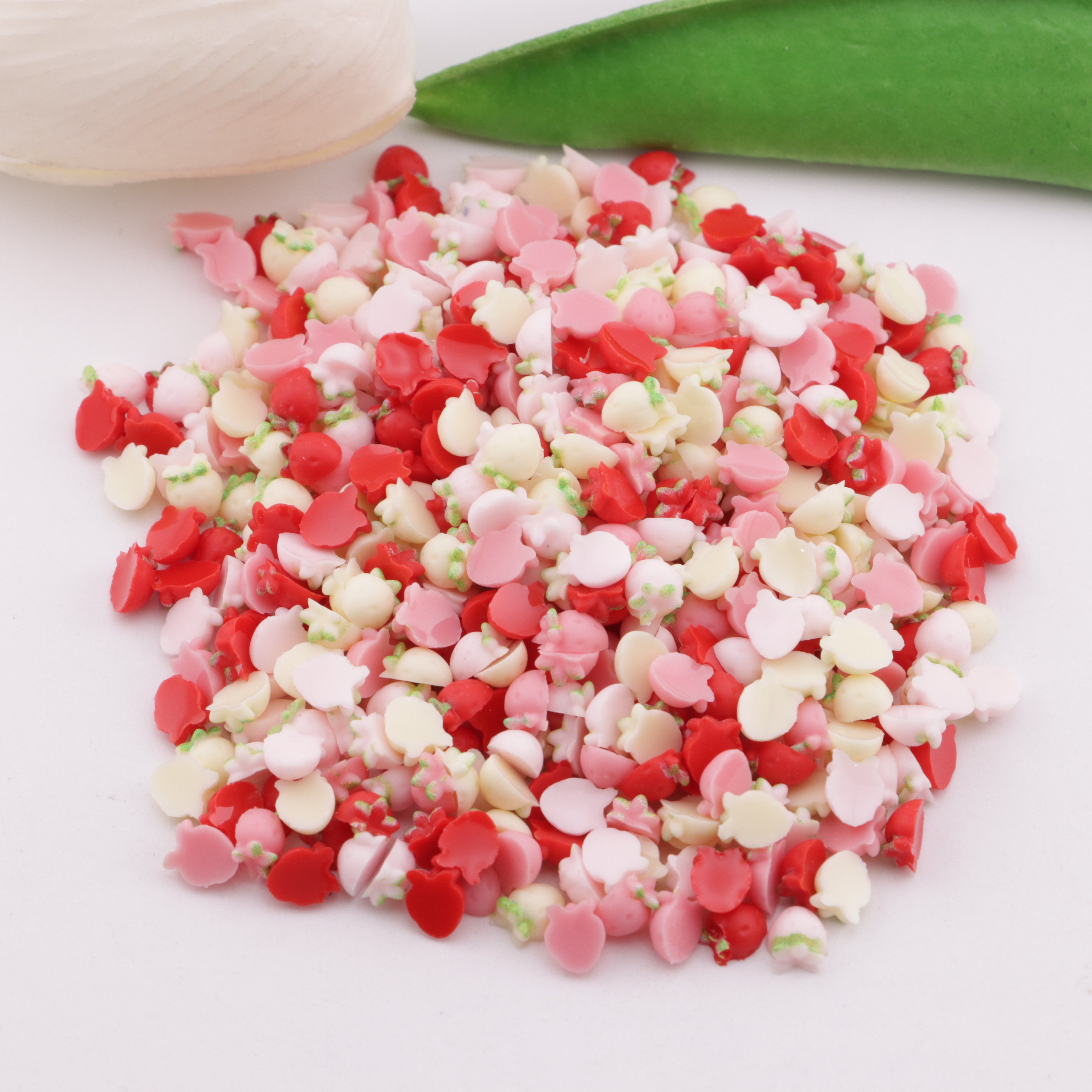 FS5996- 5.5*4.5mm Small Strawberry Charms Small Strawberry Patches Zoe's DIY Shop