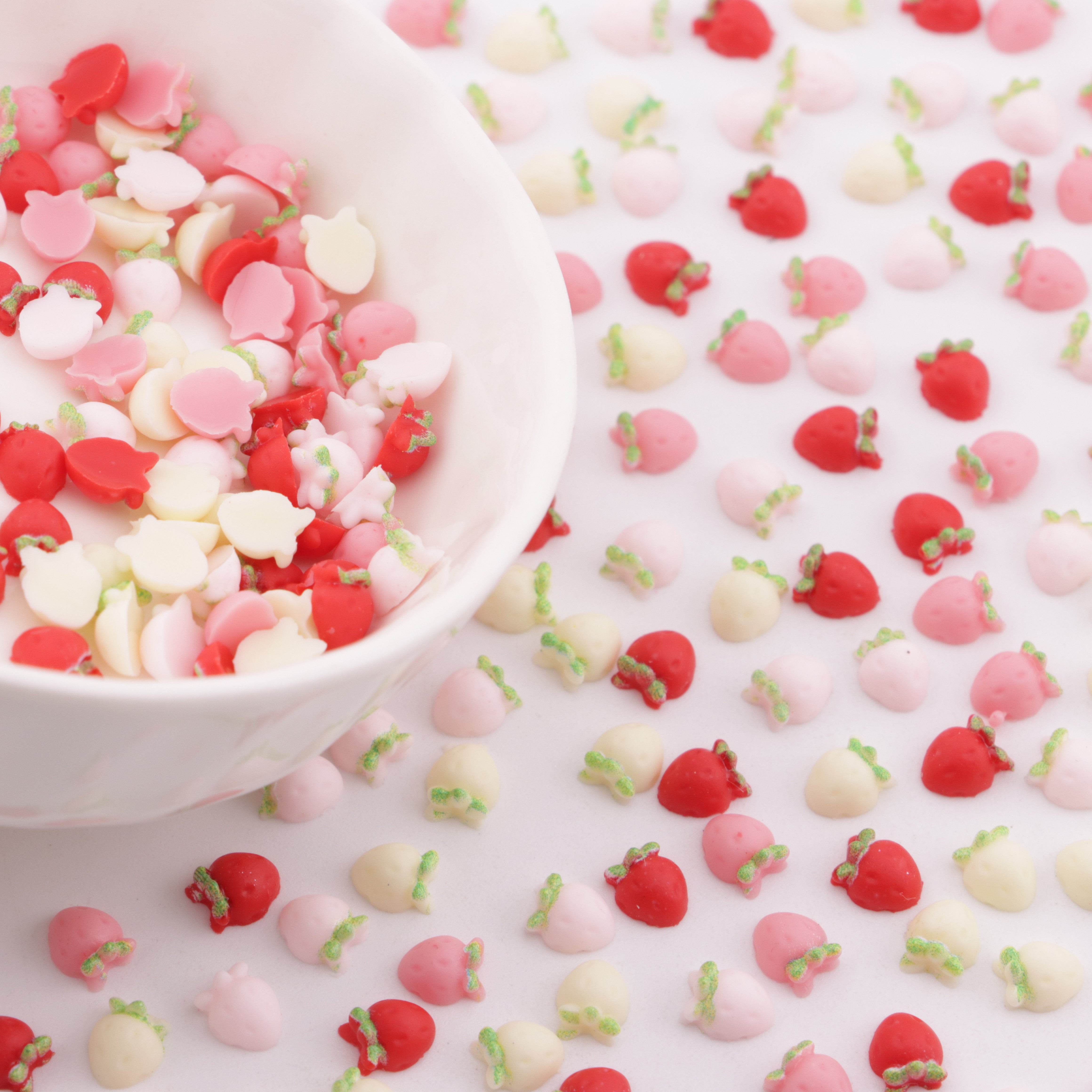 FS5996- 5.5*4.5mm Small Strawberry Charms Small Strawberry Patches Zoe's DIY Shop