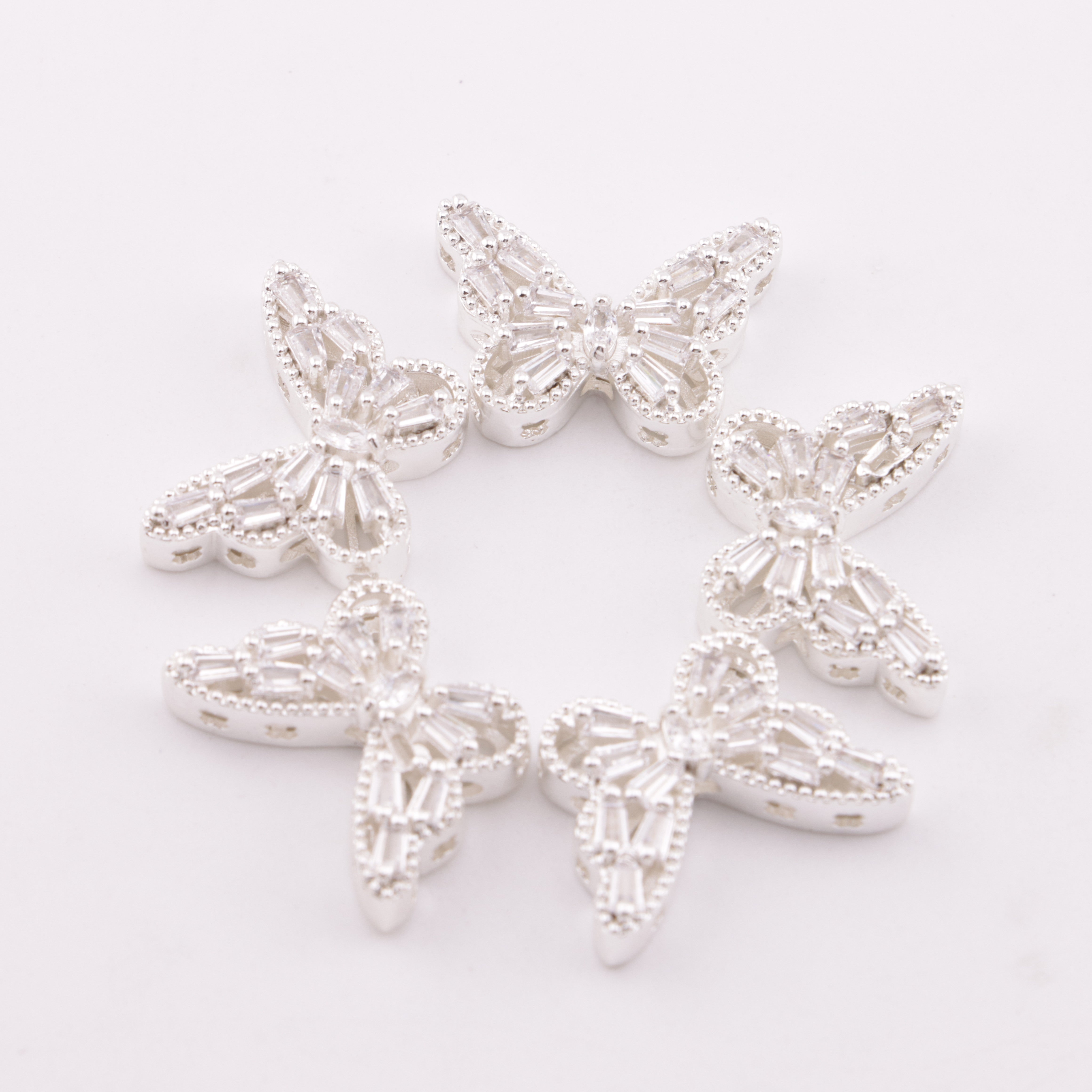 FS4474- 26Mm X 20Mm Butterfly Zircon Four - Way Bead Zircon Diamond