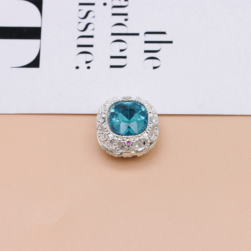 FS4846- 17mm×17mm Square Mocha Alloy Beads That Can Pass Through A Pen