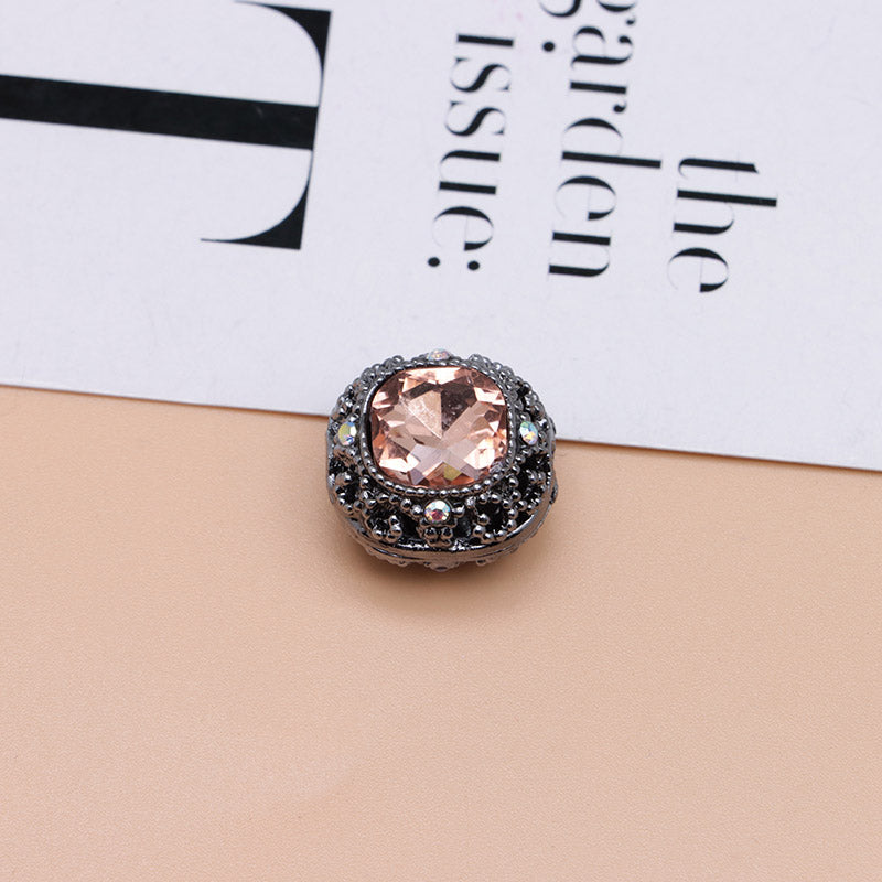 FS4846- 17mm×17mm Square Mocha Alloy Beads That Can Pass Through A Pen