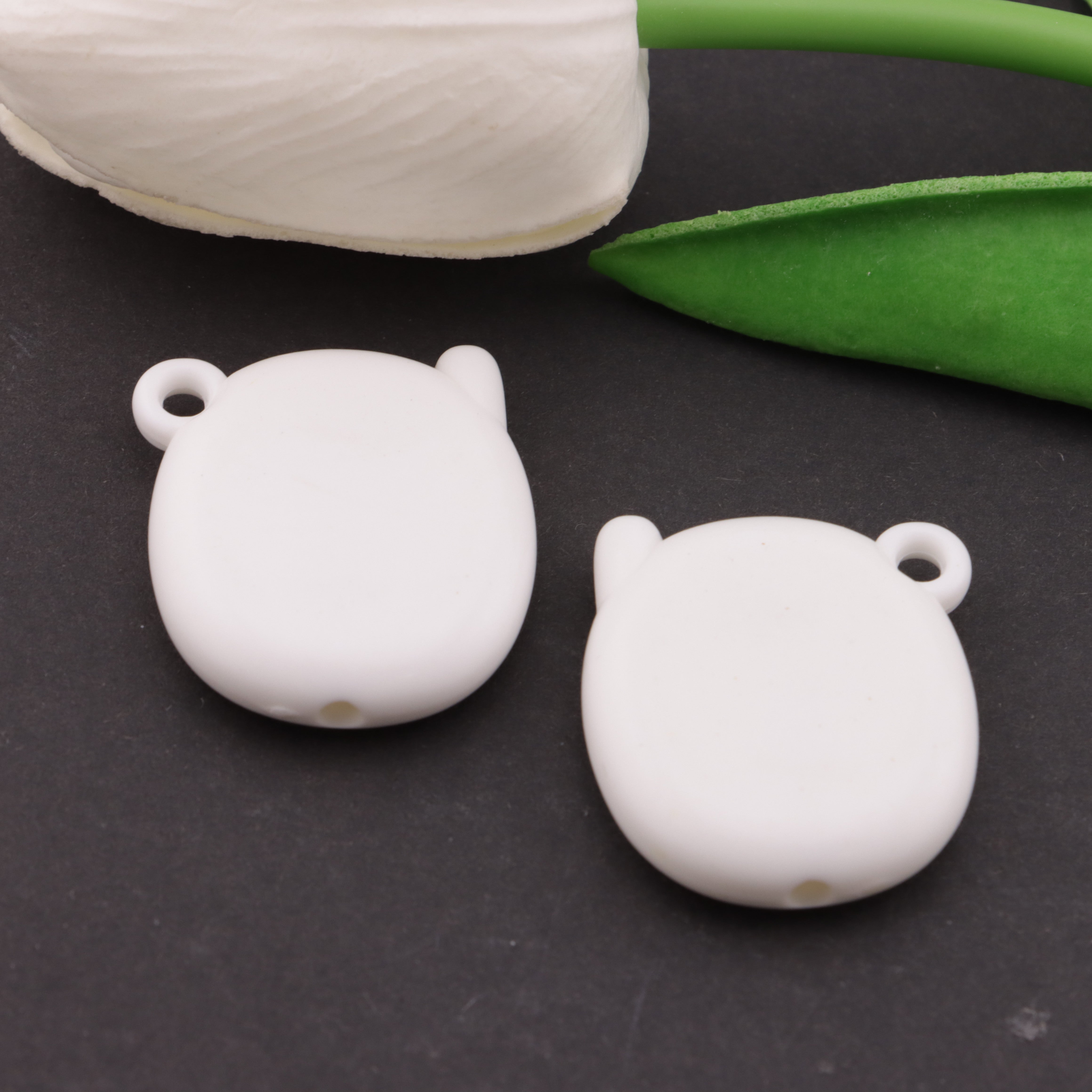 FS6087- 25*29mm Phone Based Beads, Phone Beads Base Beads With Hanging Holes