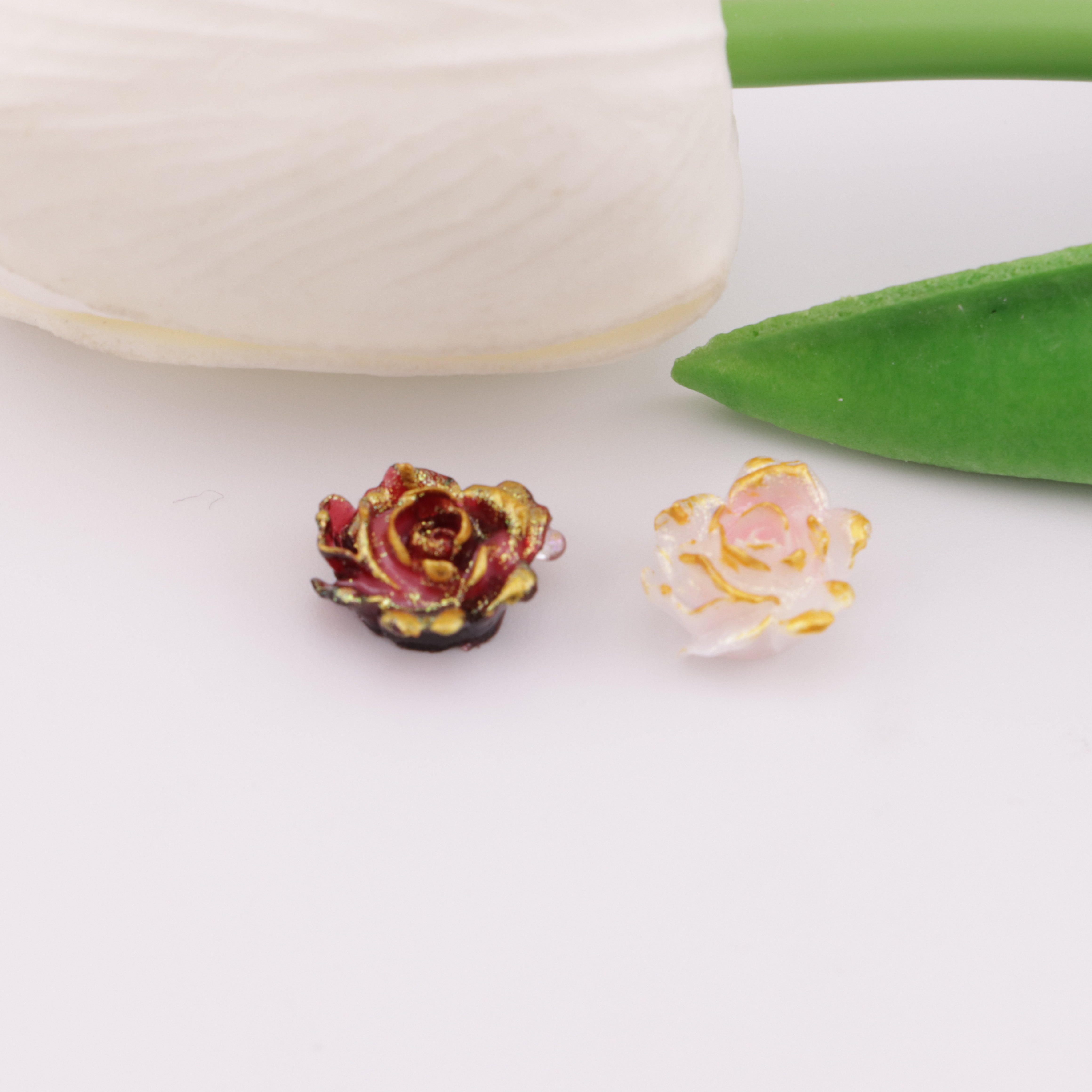 FS6069- Approximately 11Mm Soft Floral Glow Fine Glitter Zoe's DIY Shop