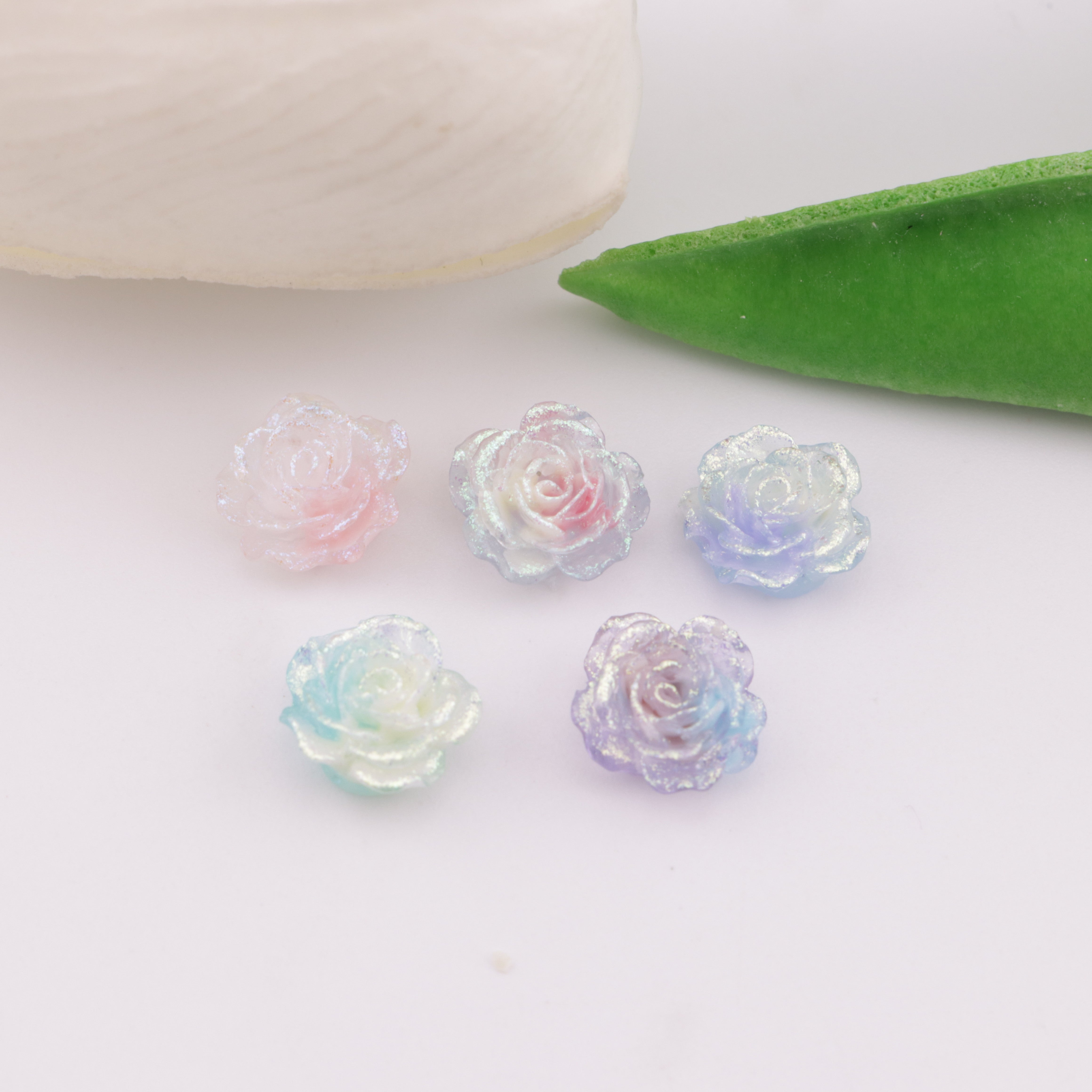 FS6081- 10mm Glow-in-the-Dark Softening Flower