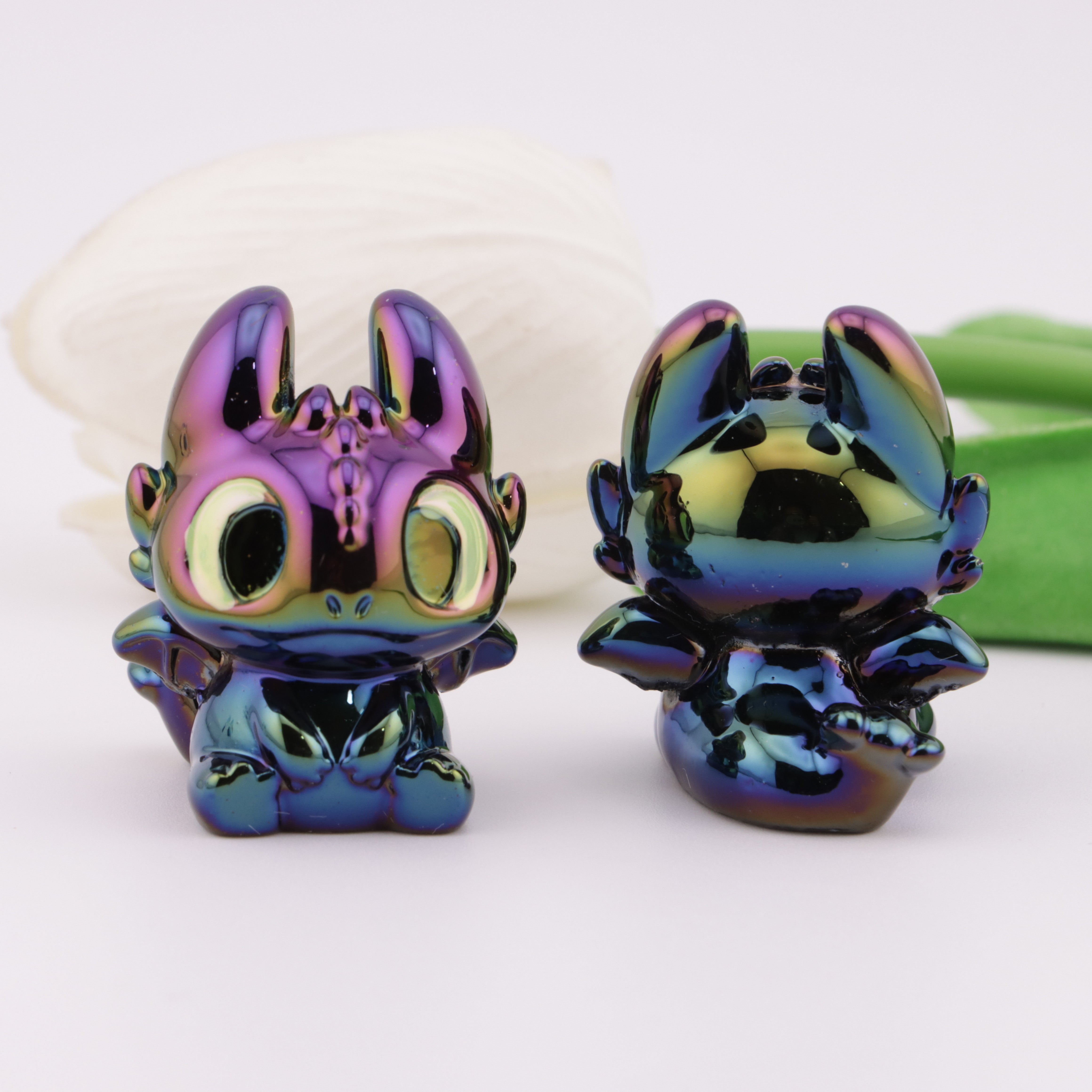 FS6113- Little Flying Dragon Resin Beads