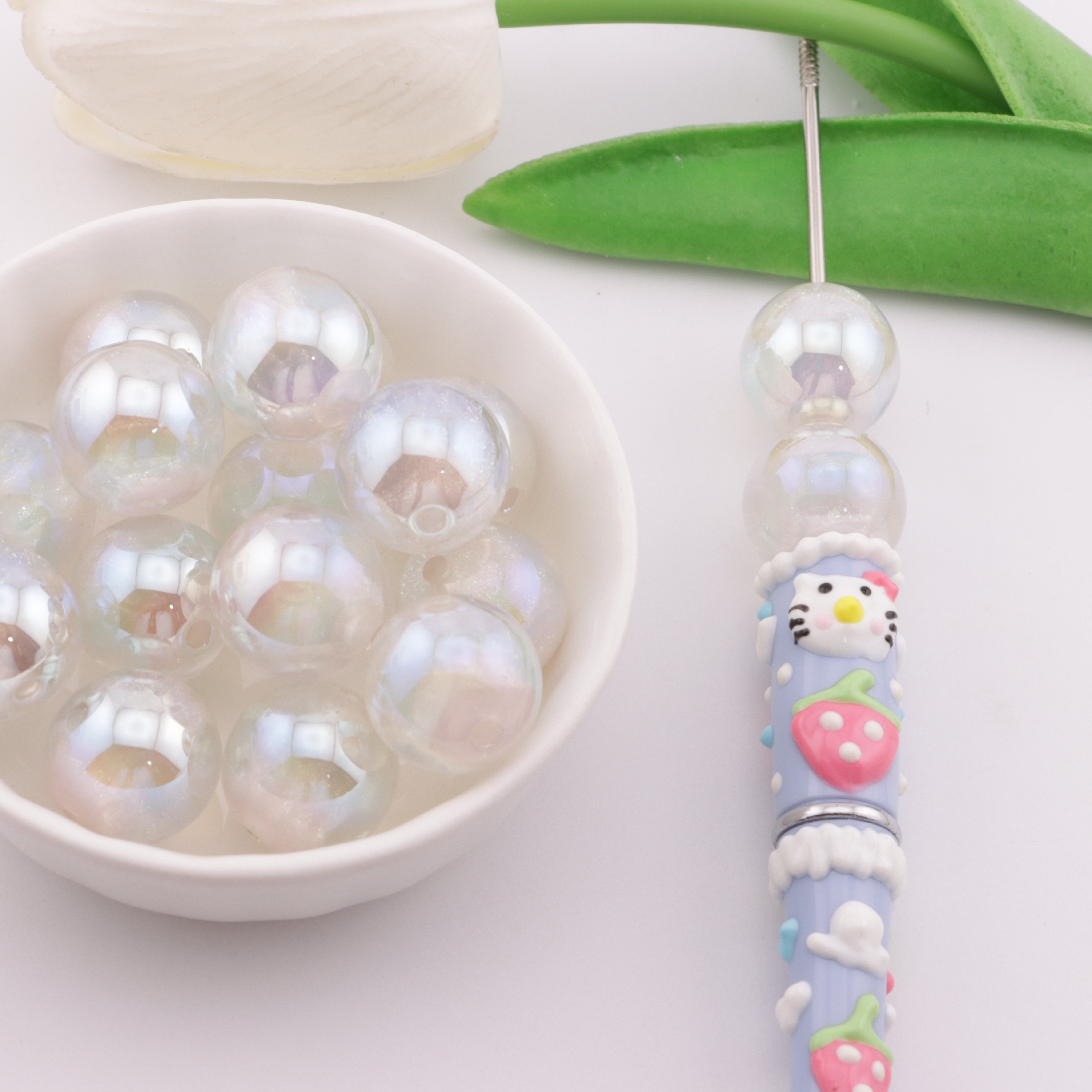 FS6124- 16mm Glow-in-the-dark Photochromic Resin Beads