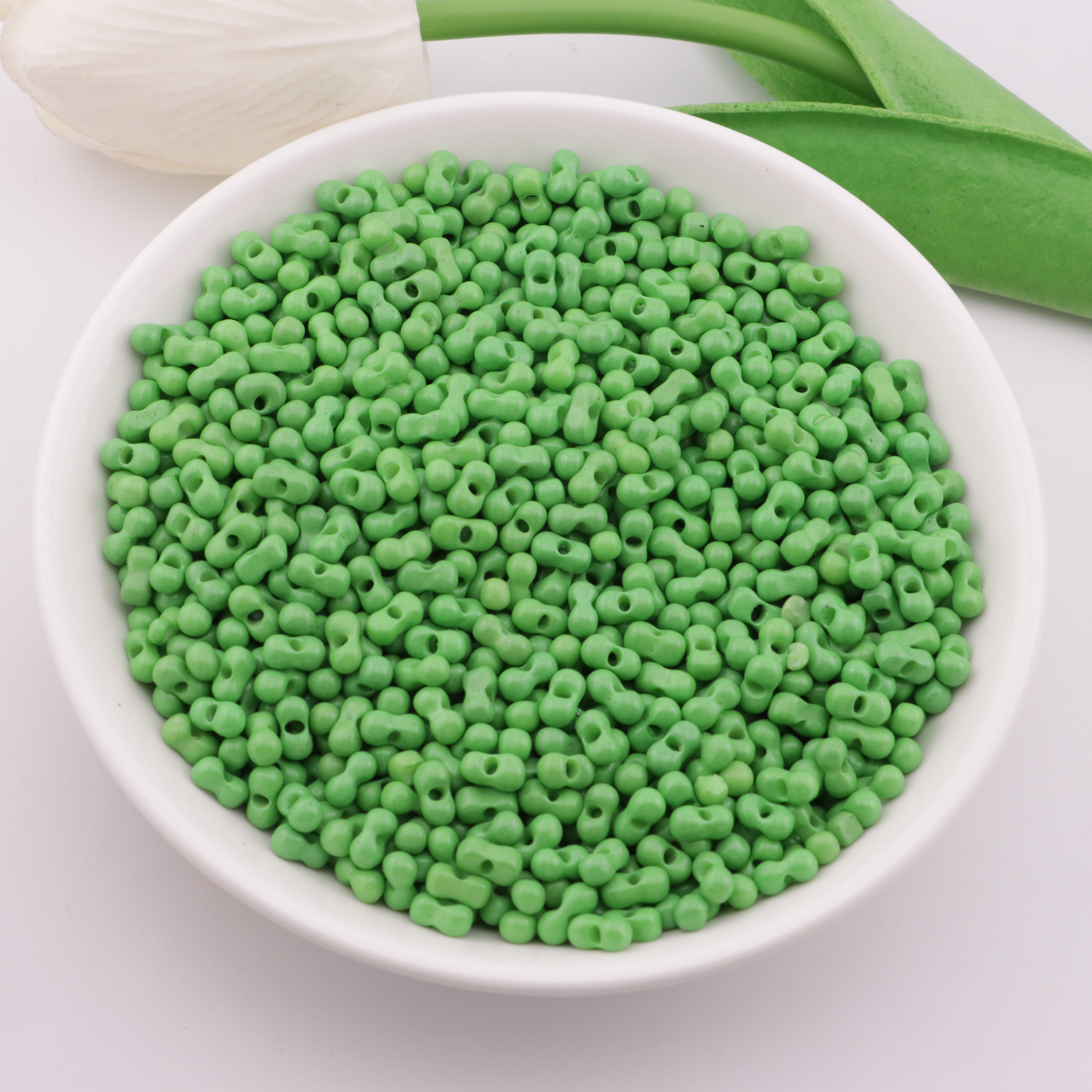 FS6038- 3×6Mm Glass Peanut Beads
