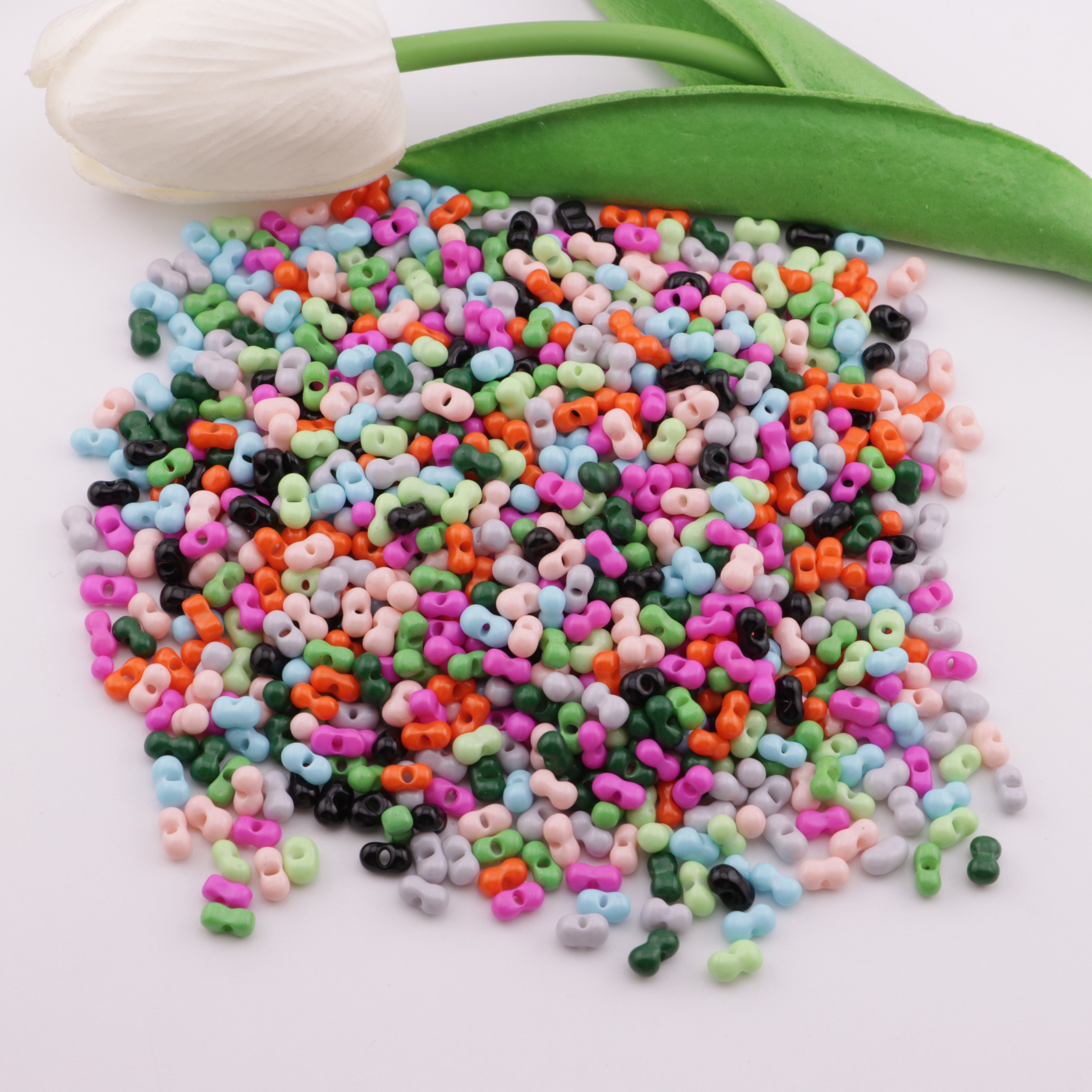 FS6038- 3×6Mm Glass Peanut Beads