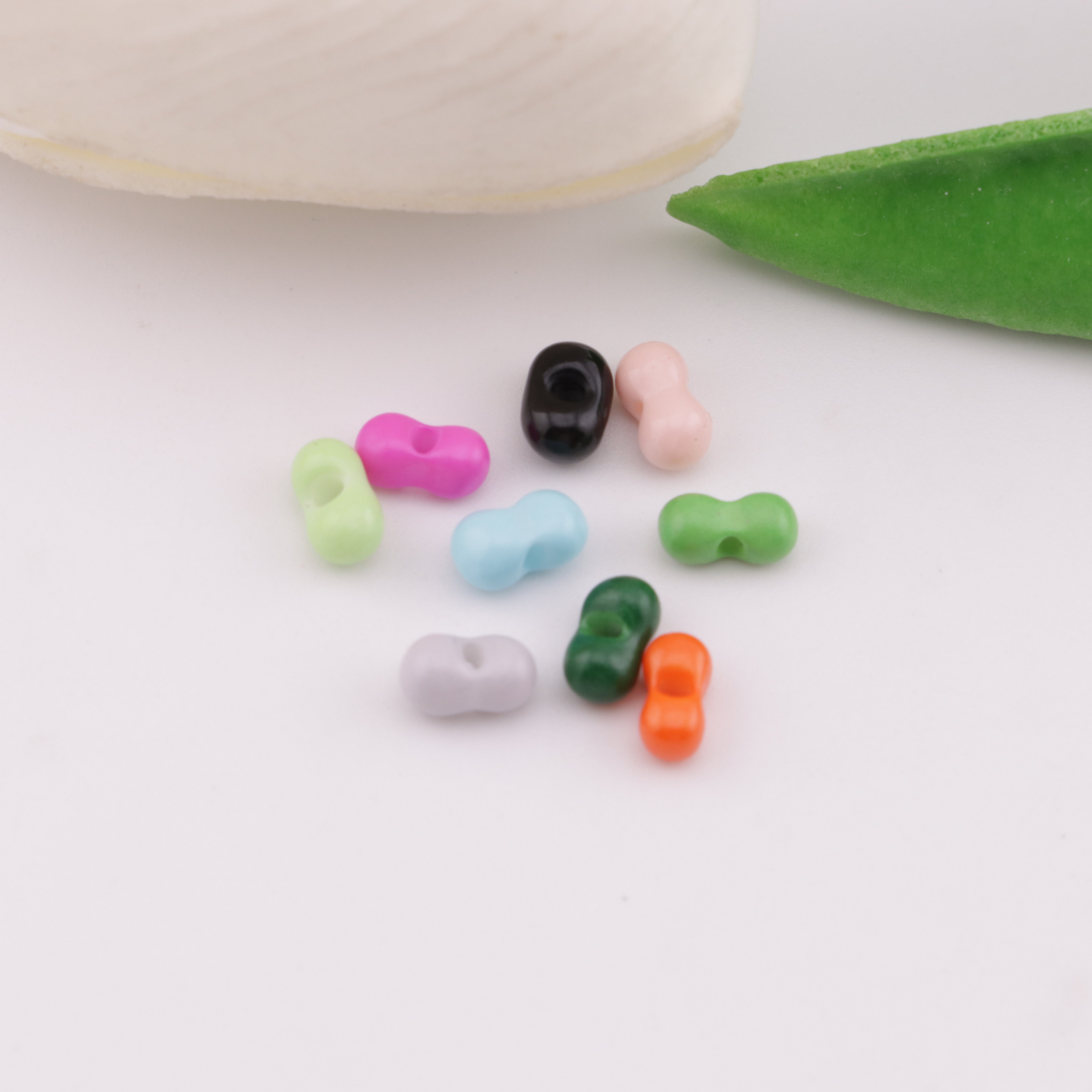 FS6038- 3×6Mm Glass Peanut Beads