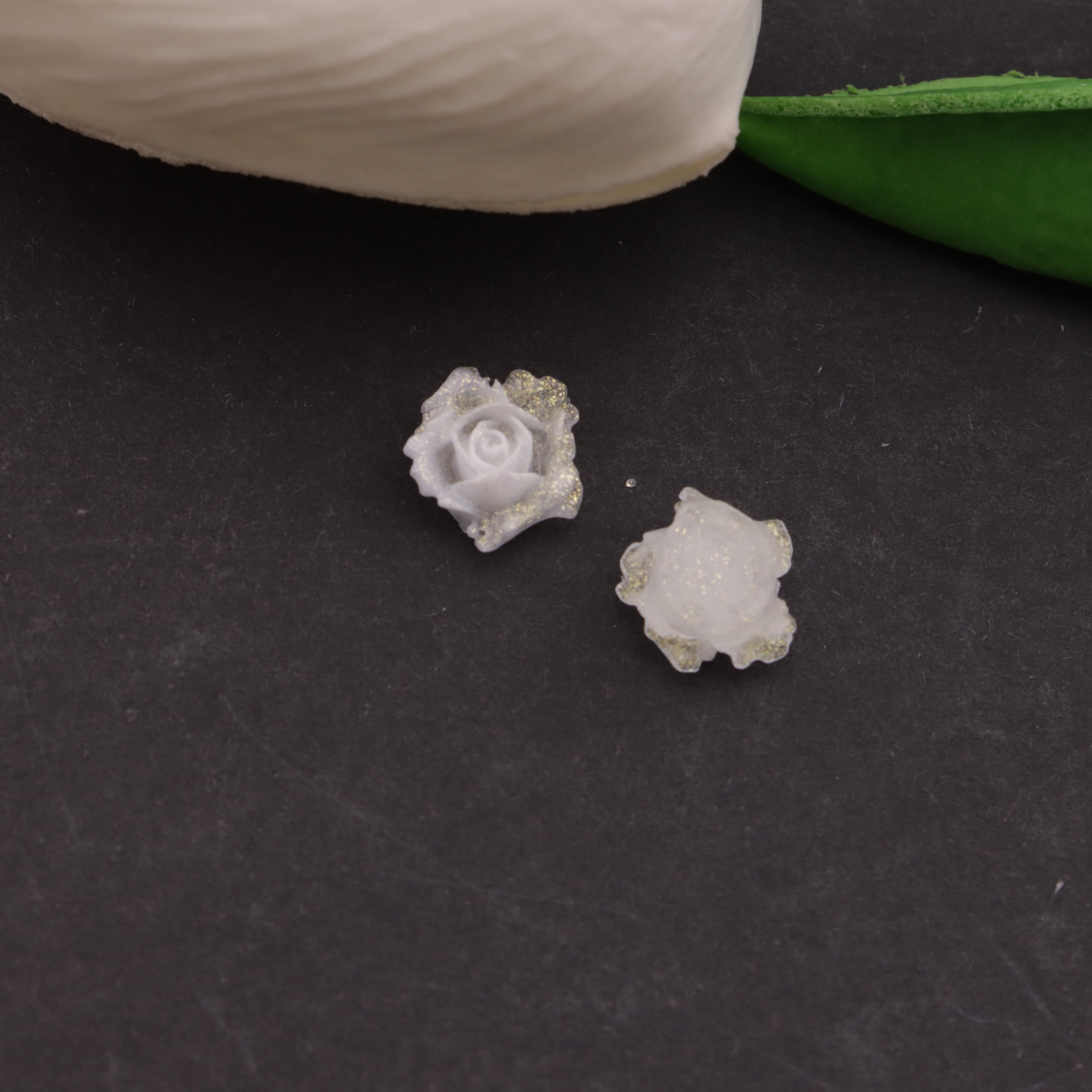 FS6144- 8mm Luminous Soft Flower Charms Night - Glow Soft Flower Patches