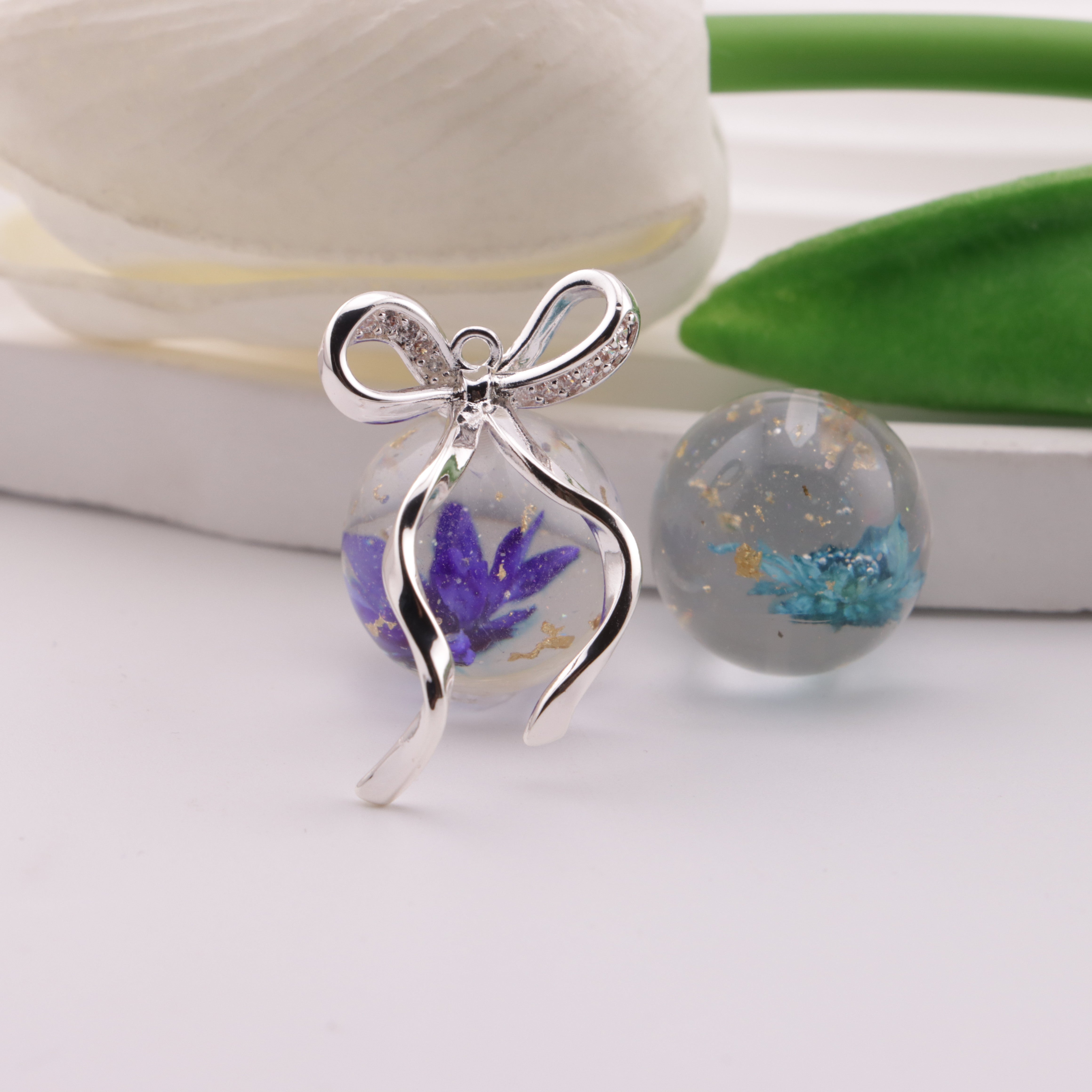 FS6145- 16mm Dried Flower Half Hole Beads Dry Flower Hanging Hole Beads