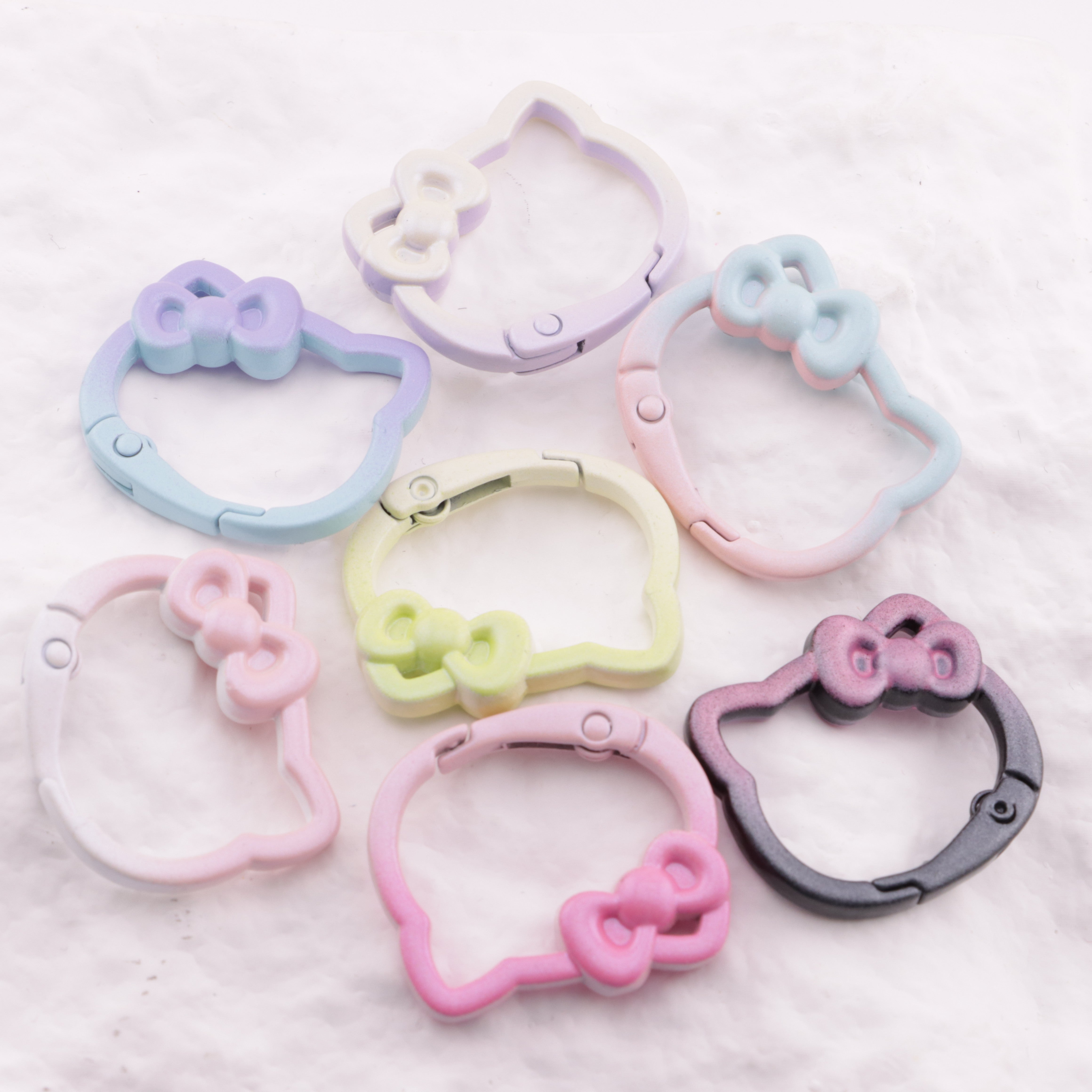 FS6199- 28×25Mm Small Size Gradient-Color HK Keychain Ring Small-Size Gradient-Color Kitty Head Keychain