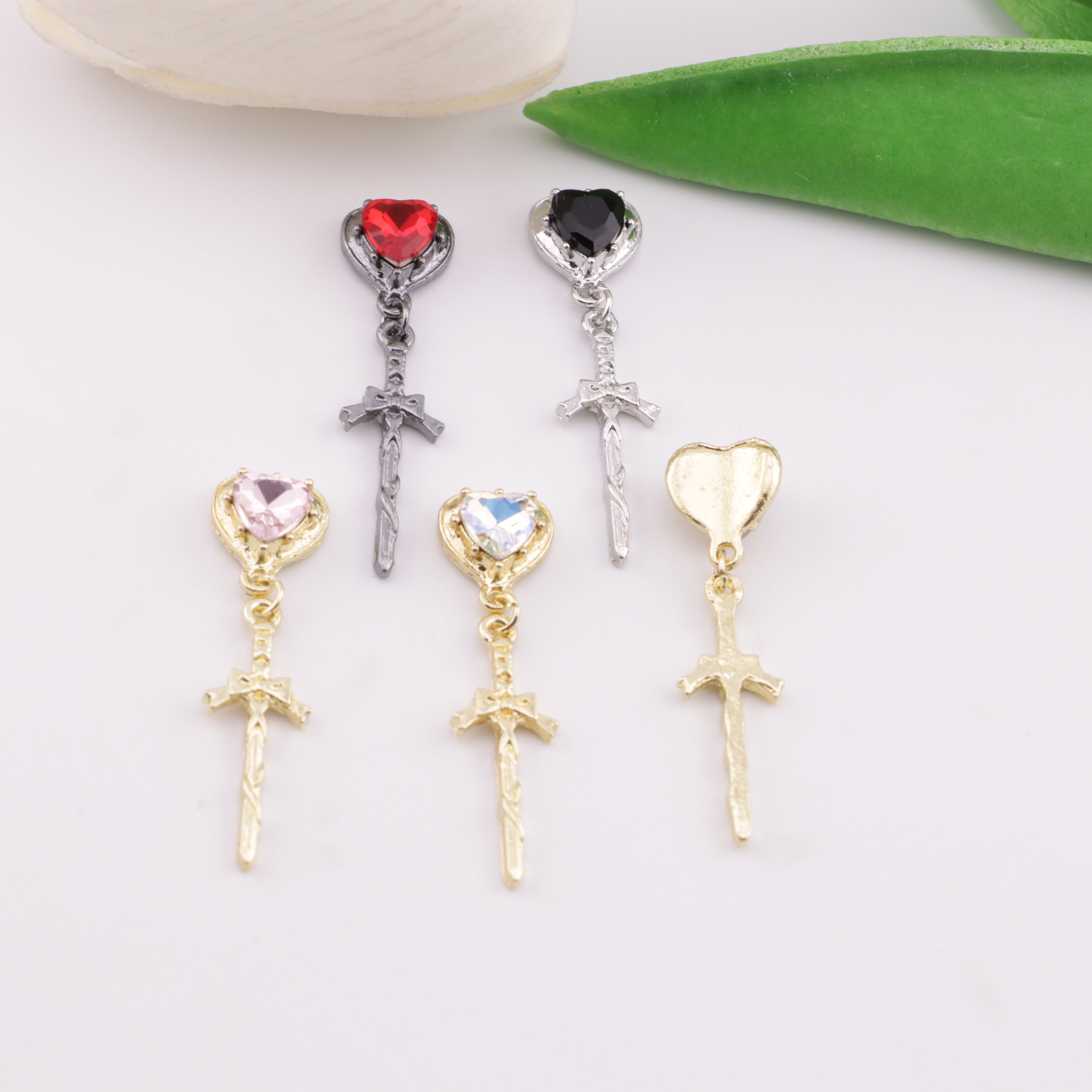 FS6204- 9Mm*34Mm Heart Metal Charms With Cross Love Diamond Metal Patches With Bow Cross Pendants