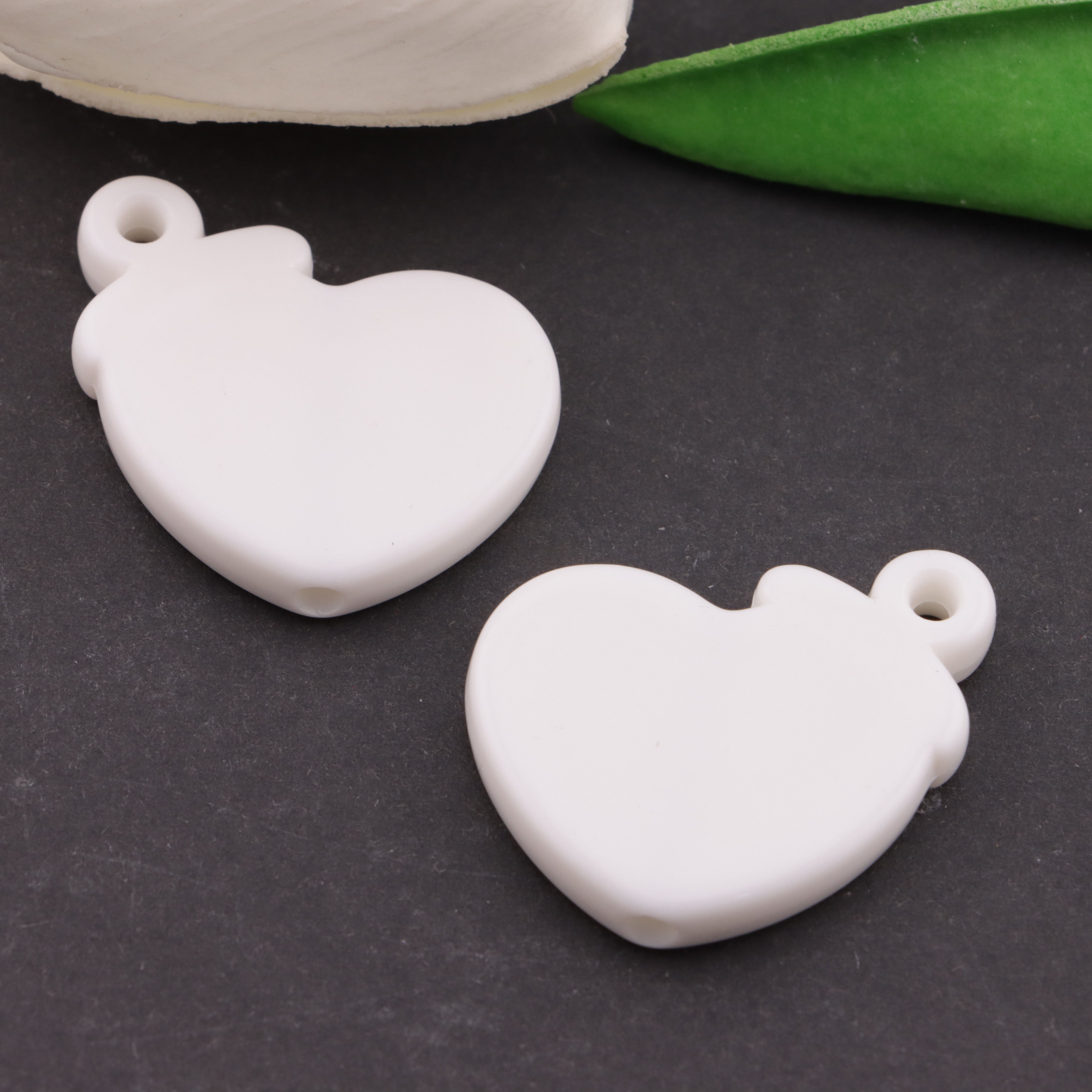 FS6181- Beads Based Beads With Charms Hole Heart-Shaped Hanging Hole Bottom Beads