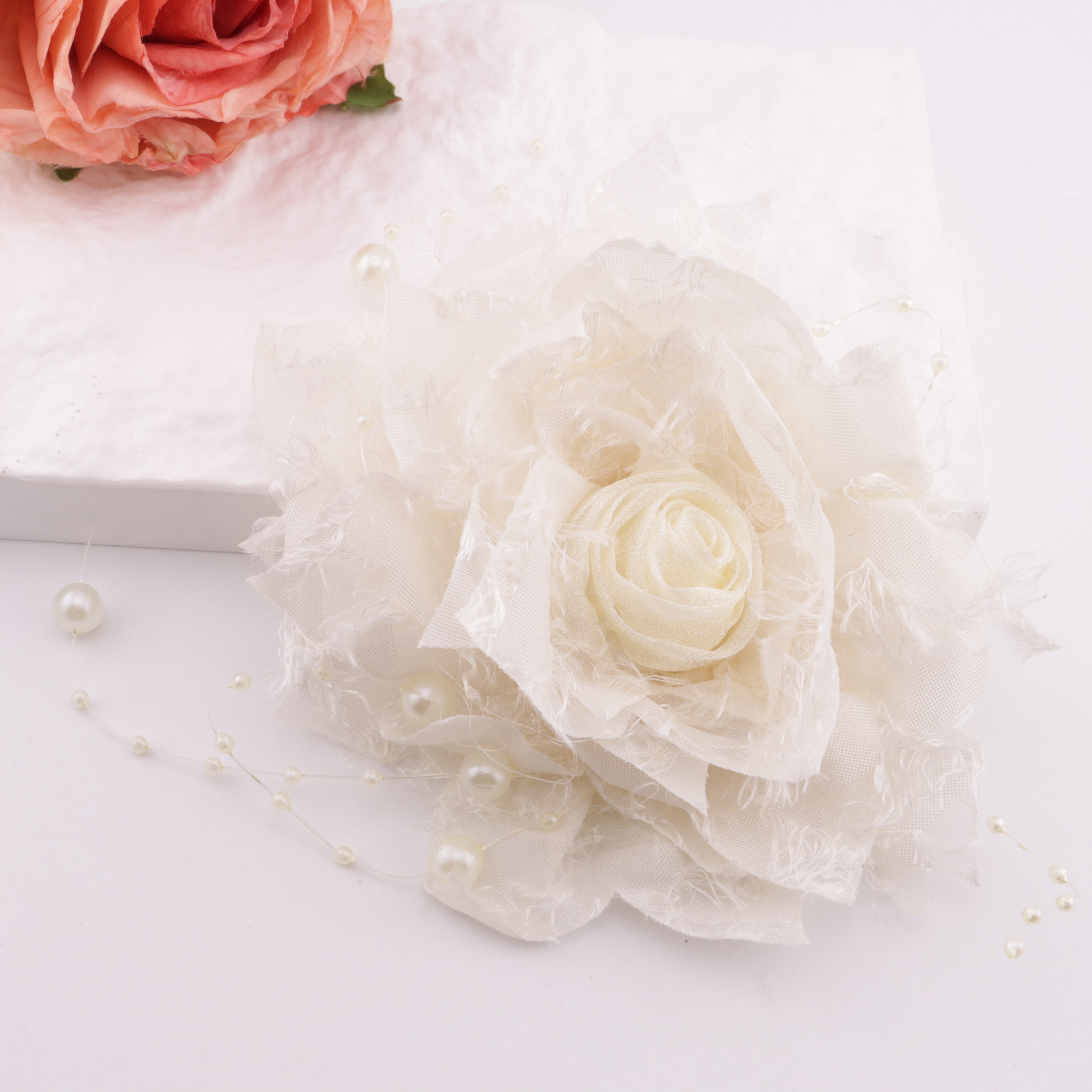 FS6217- About 140Mm Big Flower Charms With Pearl Chain