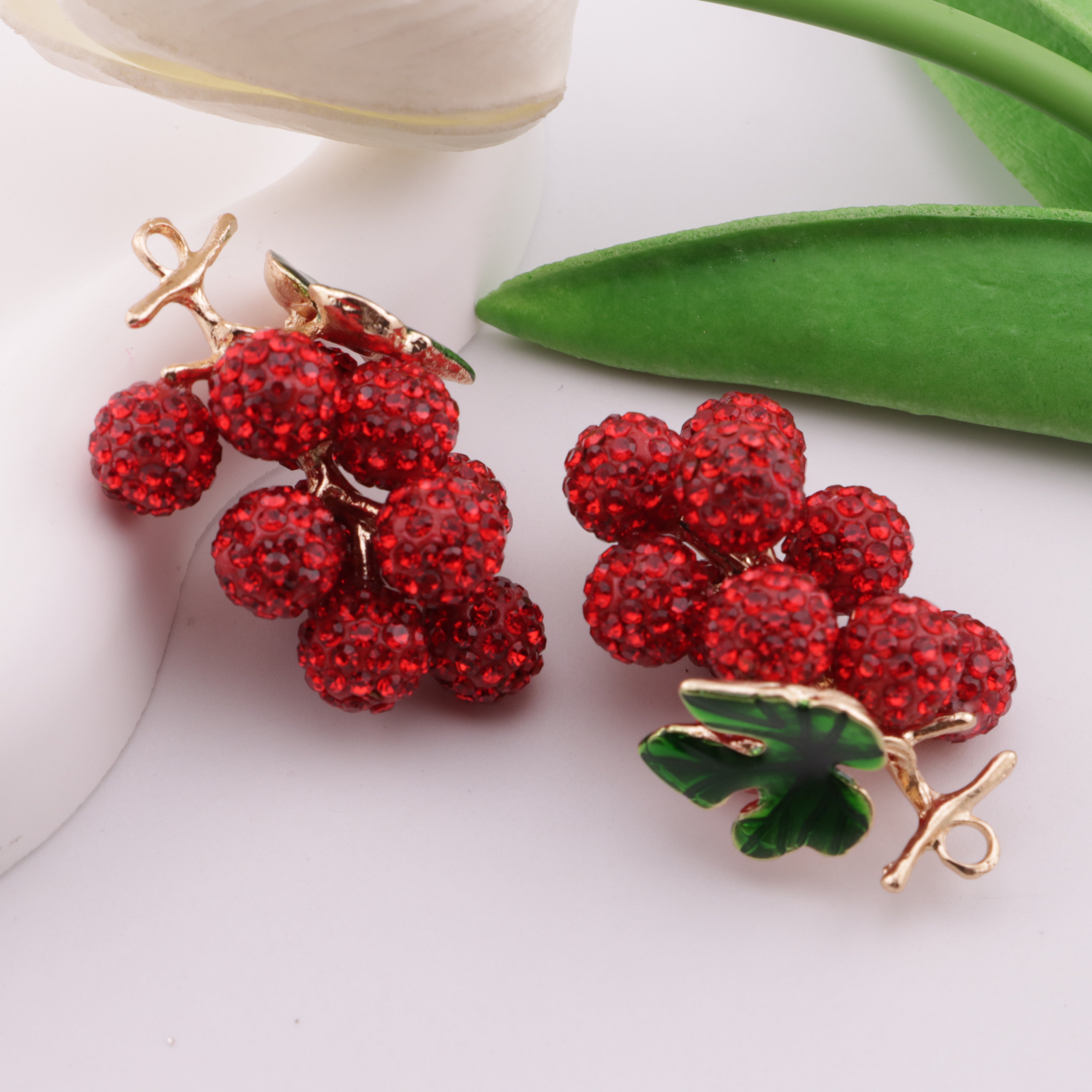 FS6265- Crystal Grape Pendant
