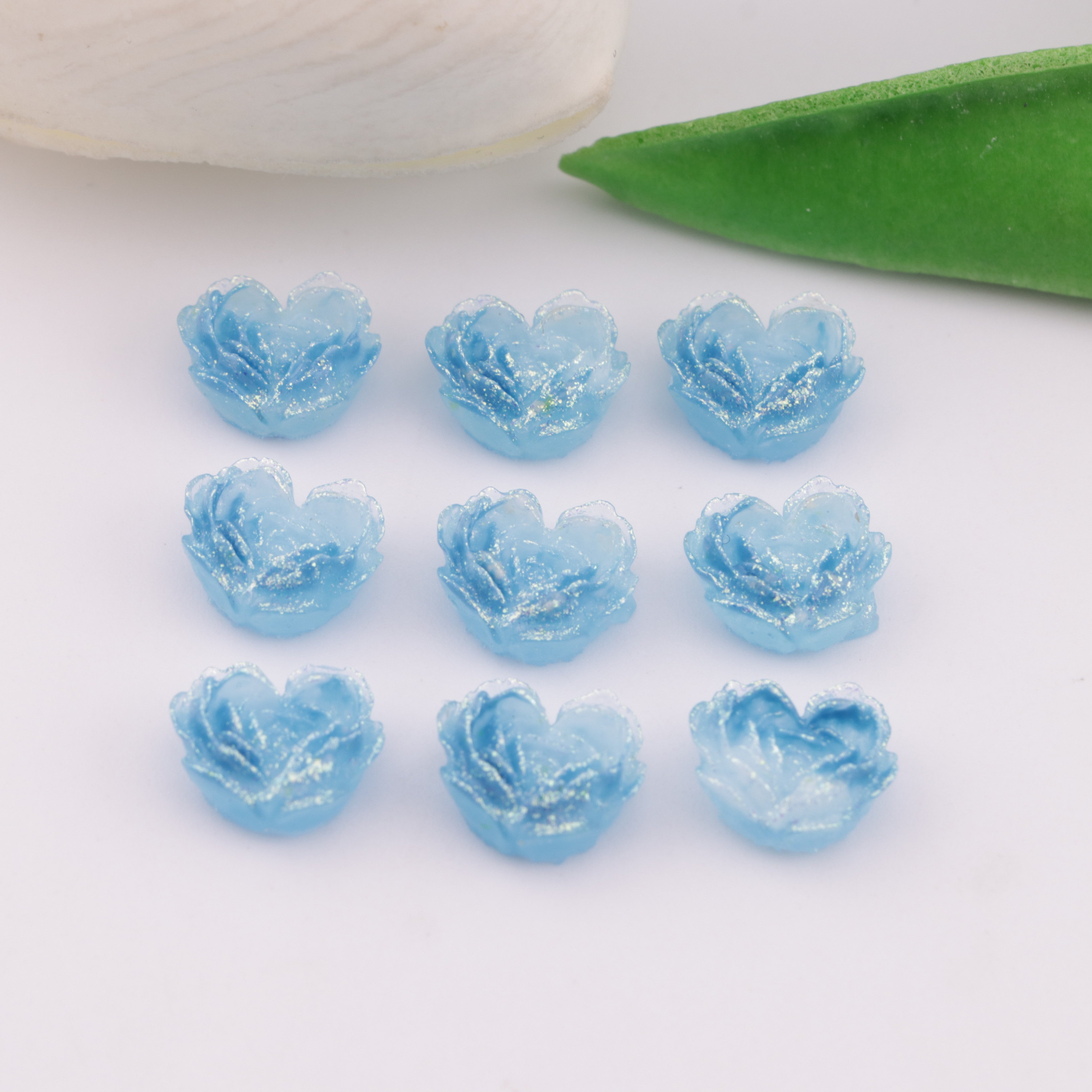 FS6300- About 9×10mm Luminous Heart Charms Glow-In-The-Dark Heart Embedded Flower Patches