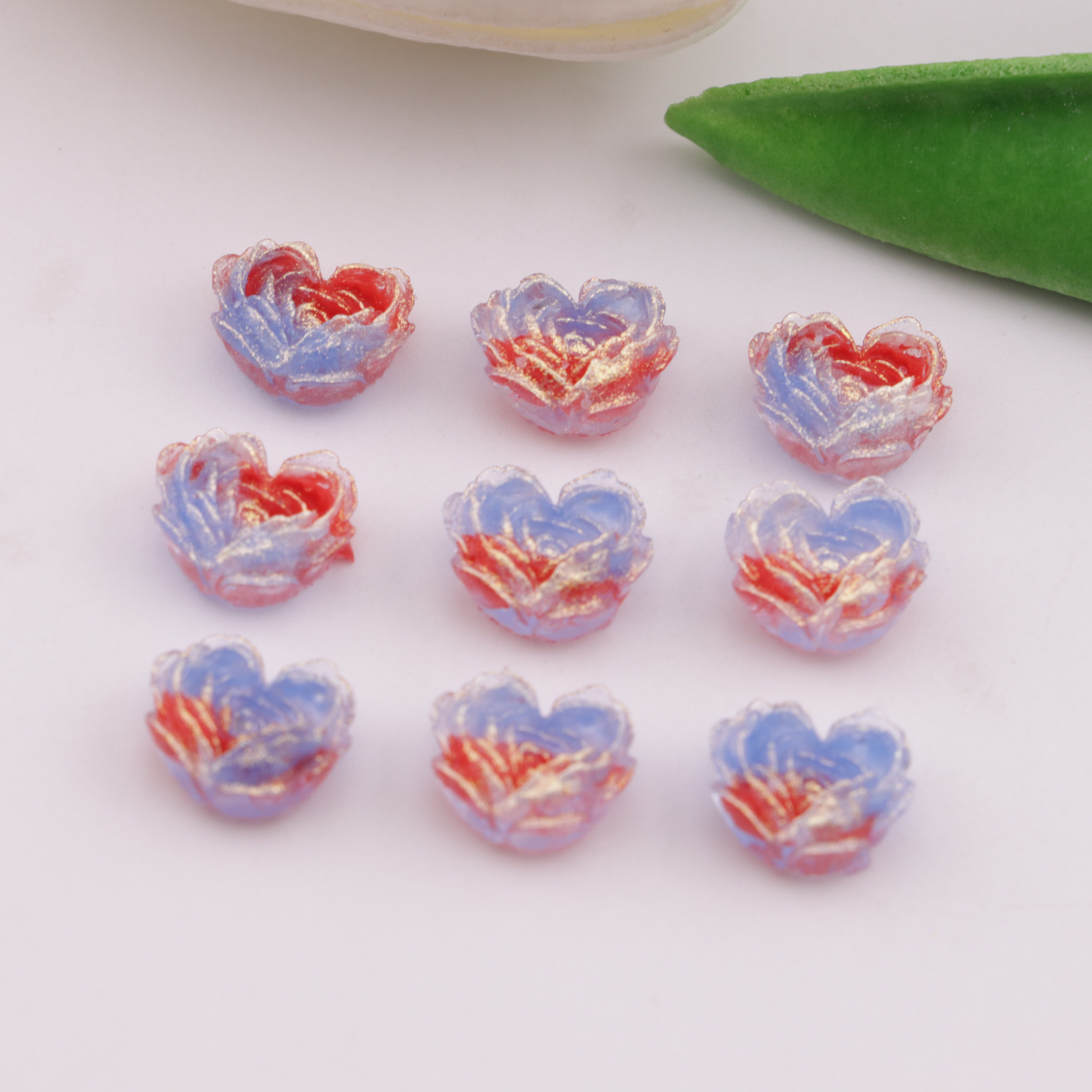 FS6300- About 9×10mm Luminous Heart Charms Glow-In-The-Dark Heart Embedded Flower Patches