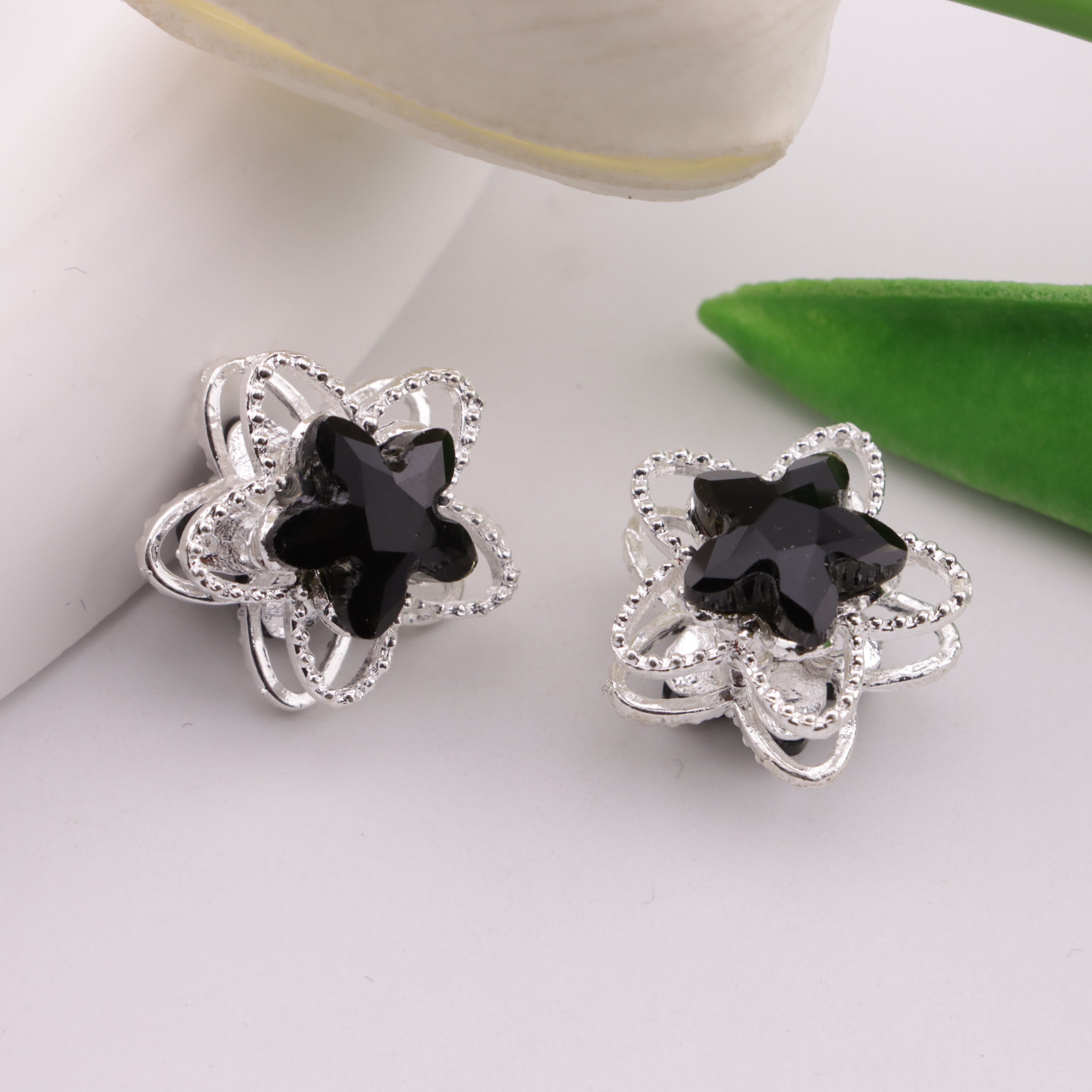 FS6326- Five - pointed Star Four - way Alloy Beads