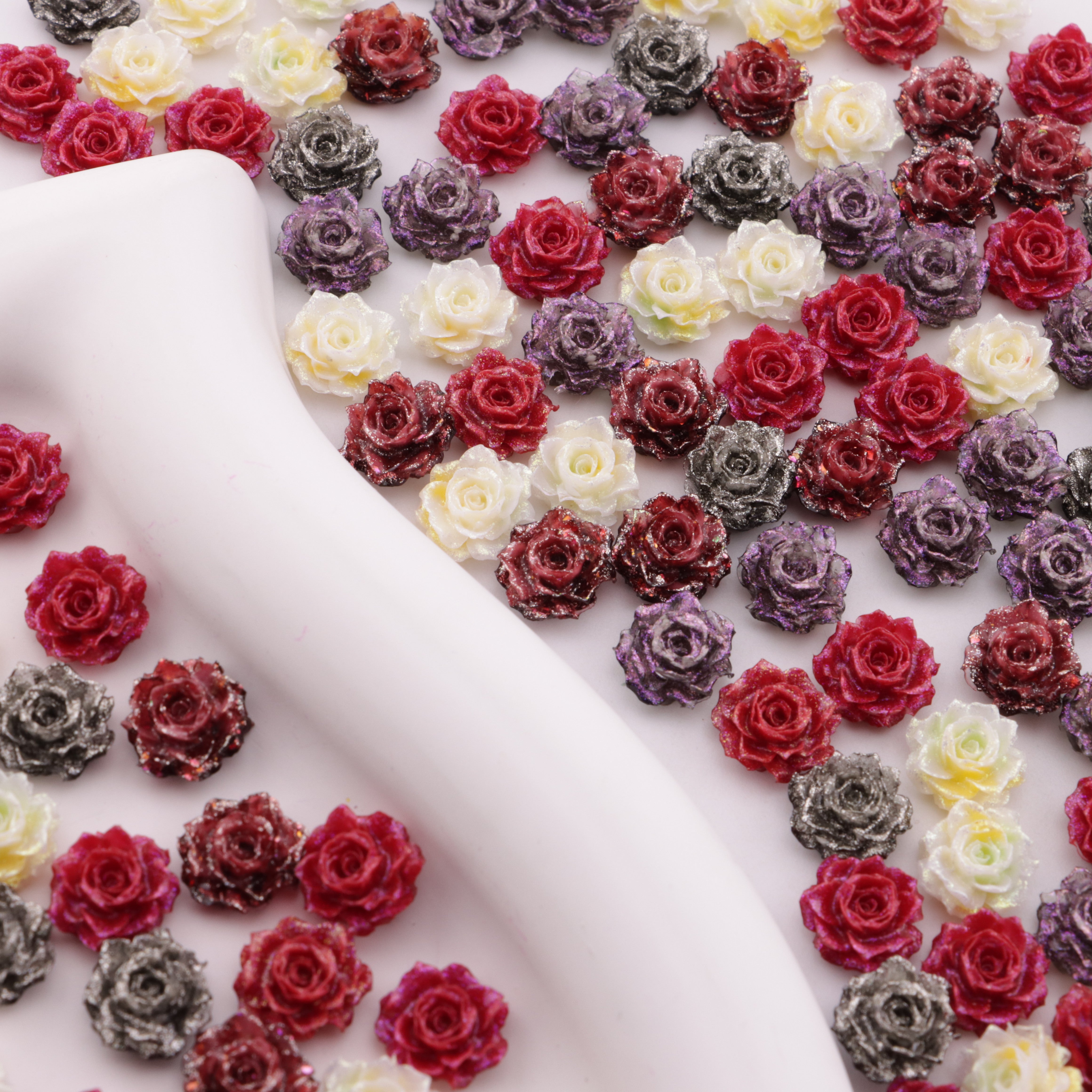 FS6315- About 11Mm Luminous Flower Charms Nightglow True Love Small Flower Patches