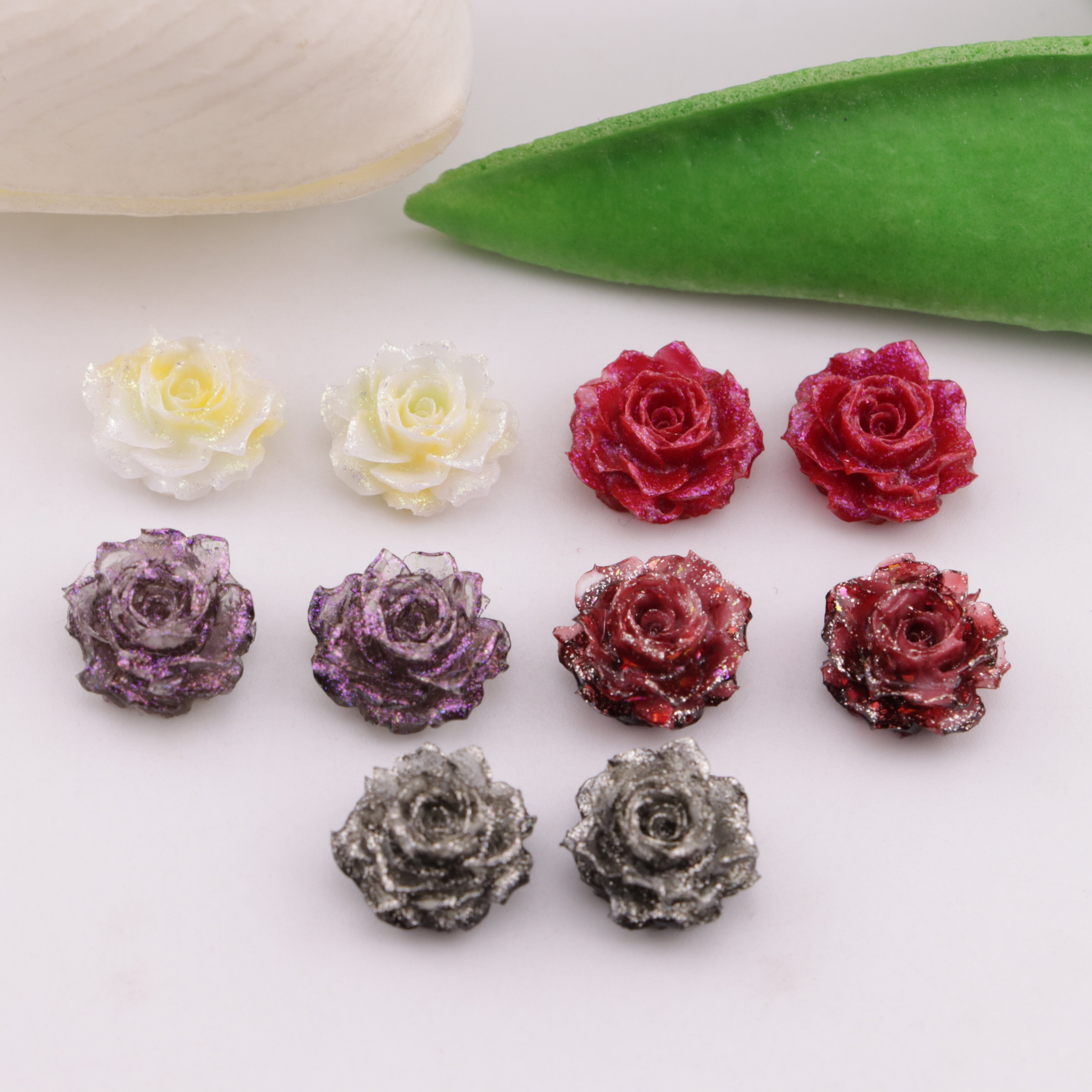 FS6315- About 11Mm Luminous Flower Charms Nightglow True Love Small Flower Patches