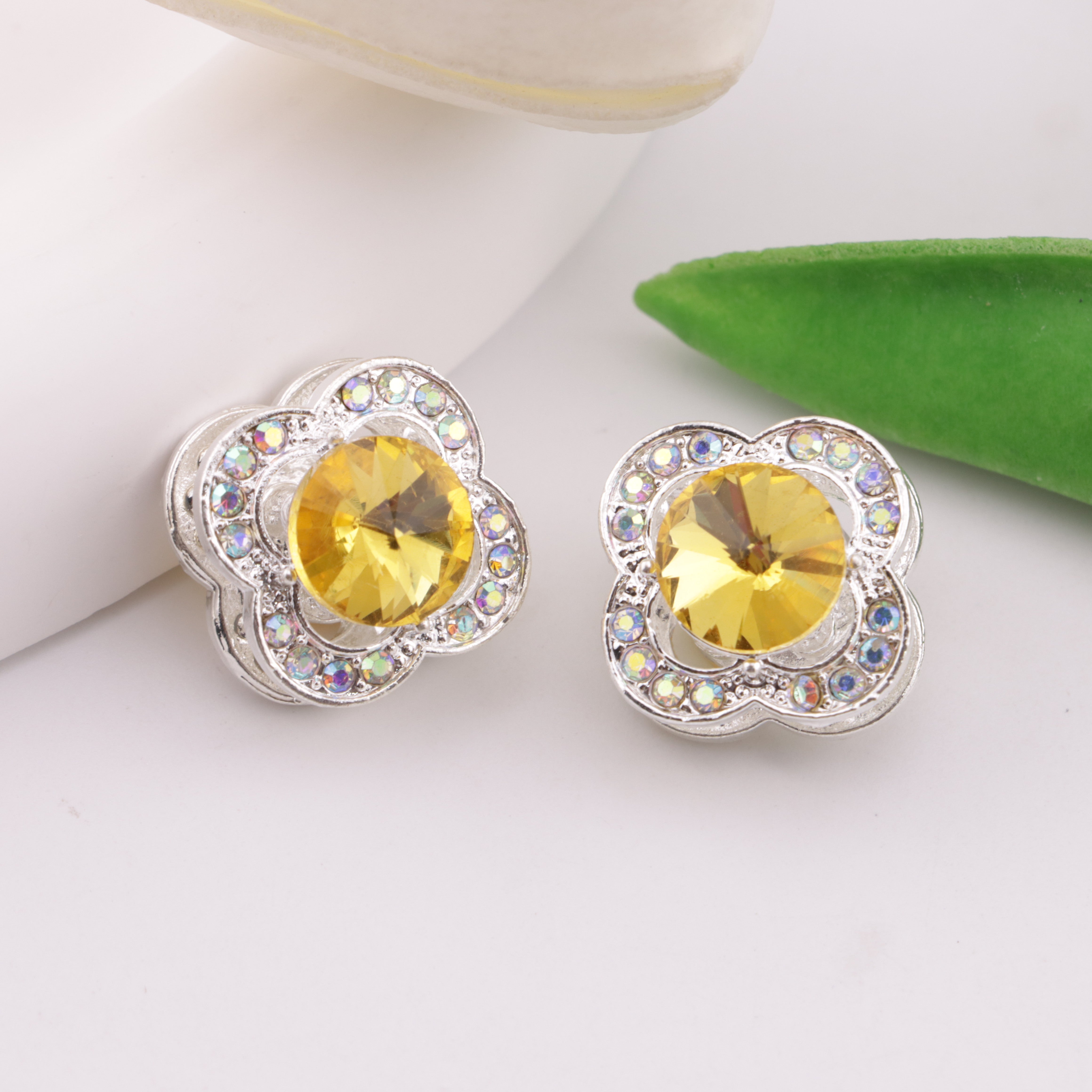 FS6335- Four - Leaf Clover Four - Way Alloy Beads
