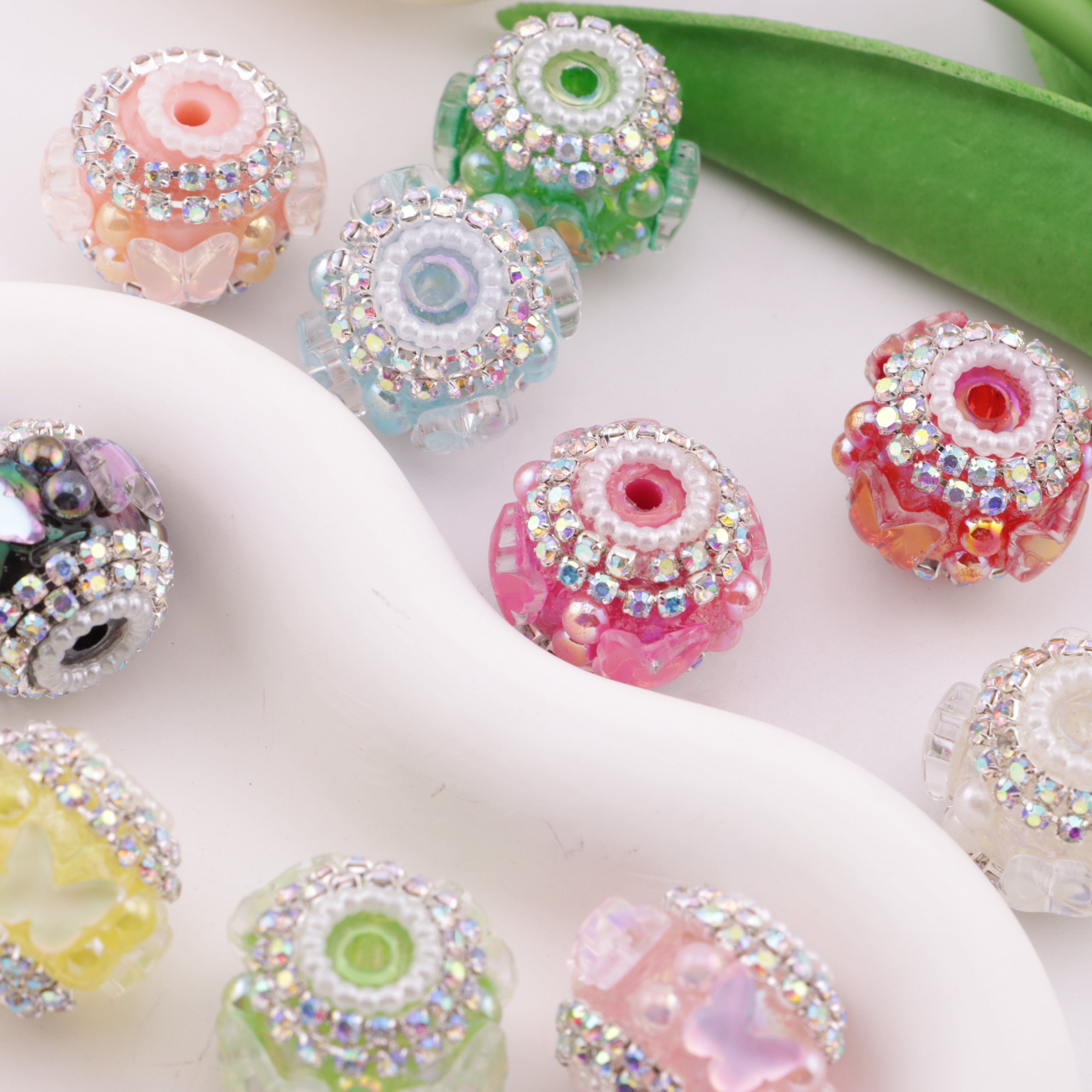 FS6341- 18mm Butterfly Diamonds Fancy Beads, Heavy-Handed Round Beads With Butterfly Diamonds